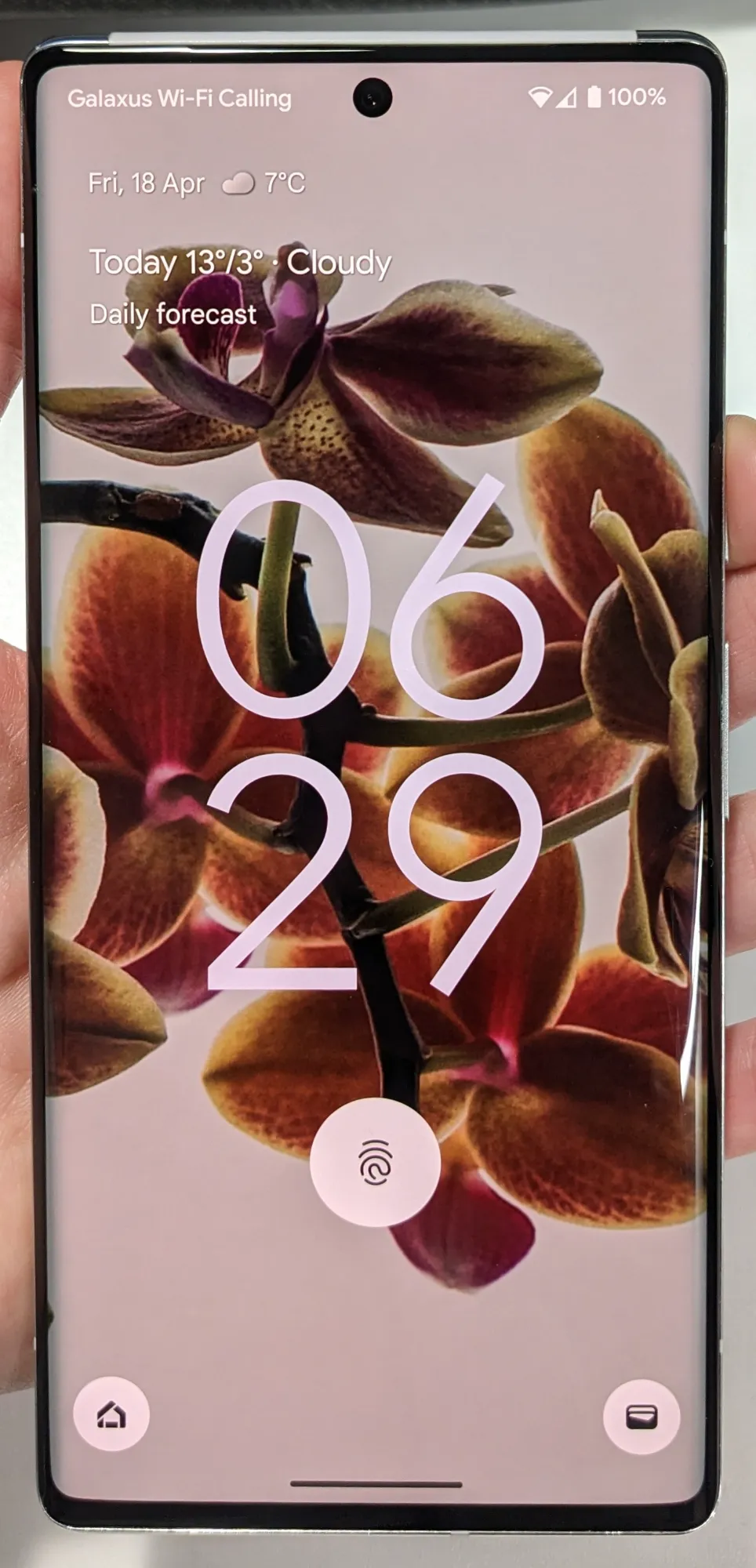 Produktbild Google Pixel 6 Pro (128 GB, Cloudy White, 6.70", SIM + eSIM, 50 Mpx, 5G)