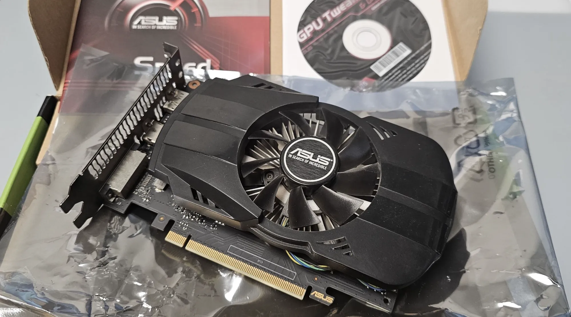 Actual product image ASUS PHOENIX GeForce GTX 1050 Ti 4G (4 GB)