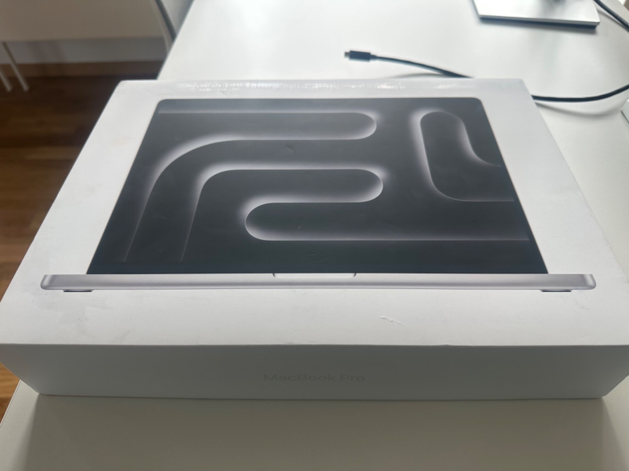 Produktbild Apple MacBook Pro - Late 2023 (16", M3 Pro, 18 GB, 512 GB, CH)