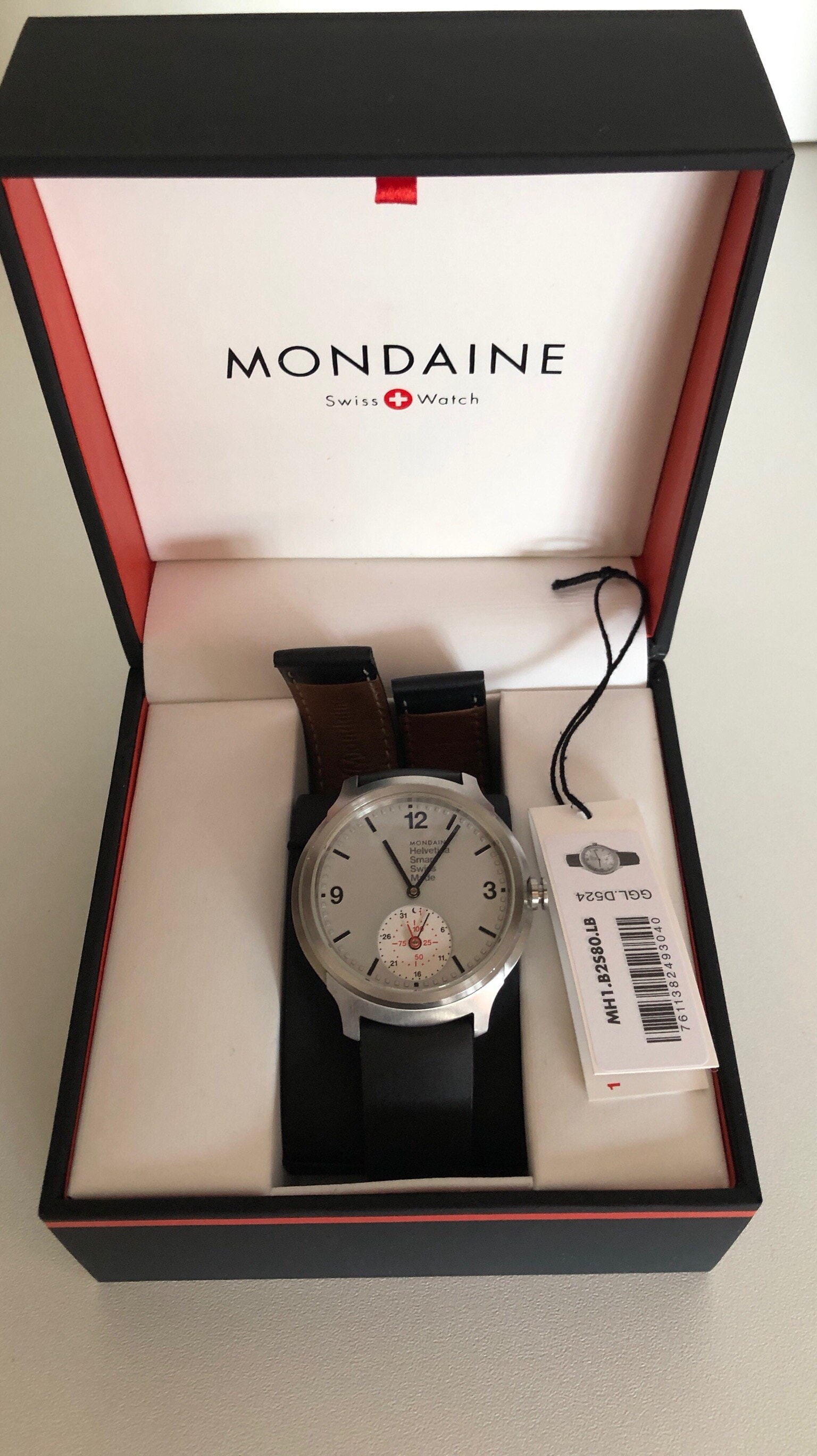 Actual product image Mondaine Helvetica Connected Limited Edition 1957 (Analogue wristwatch, Swiss made, Hybrid watch, 44 mm)