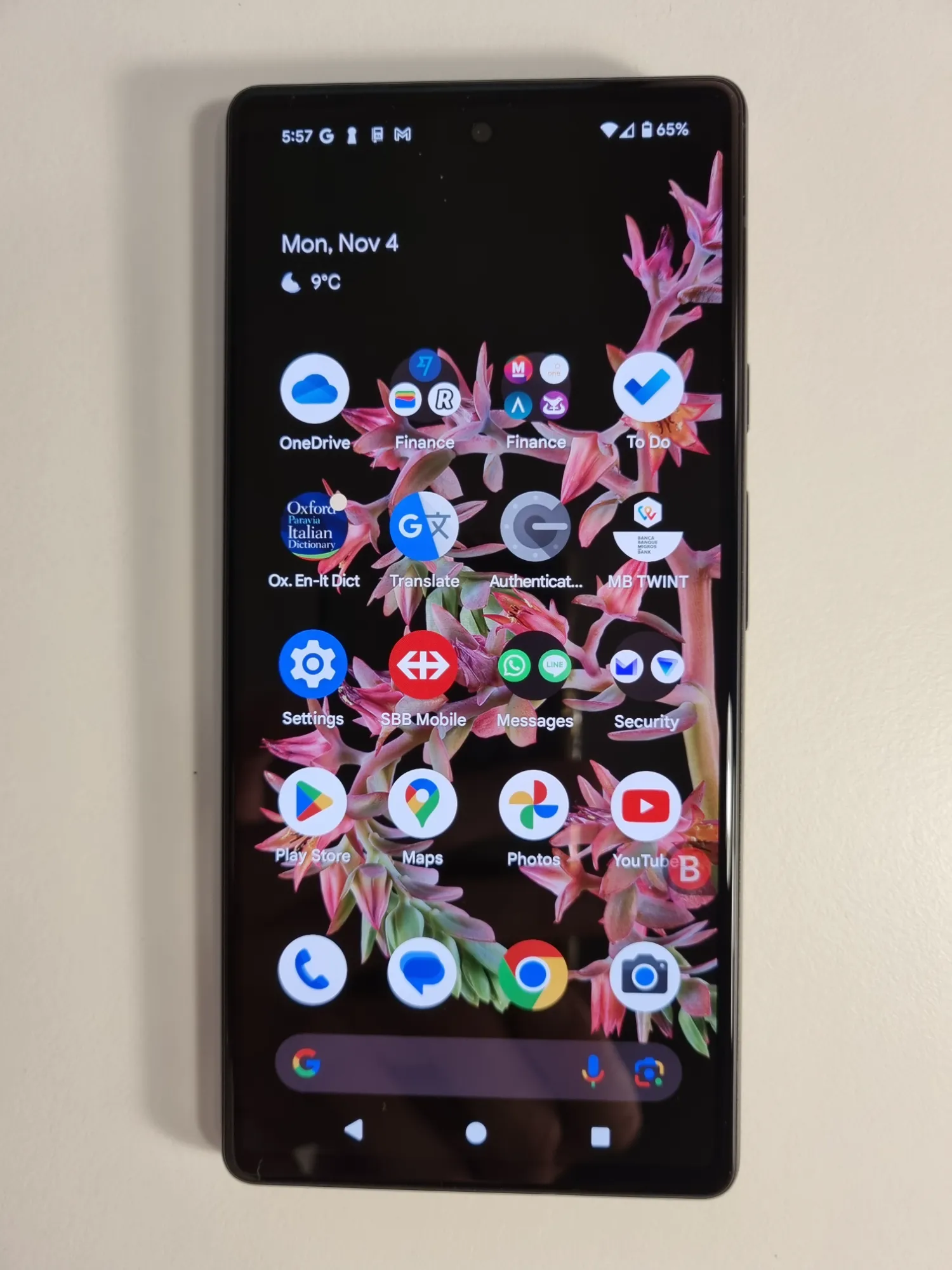 Produktbild Google Pixel 6 (128 GB, Stormy Black, 6.40", SIM + eSIM, 50 Mpx, 5G)