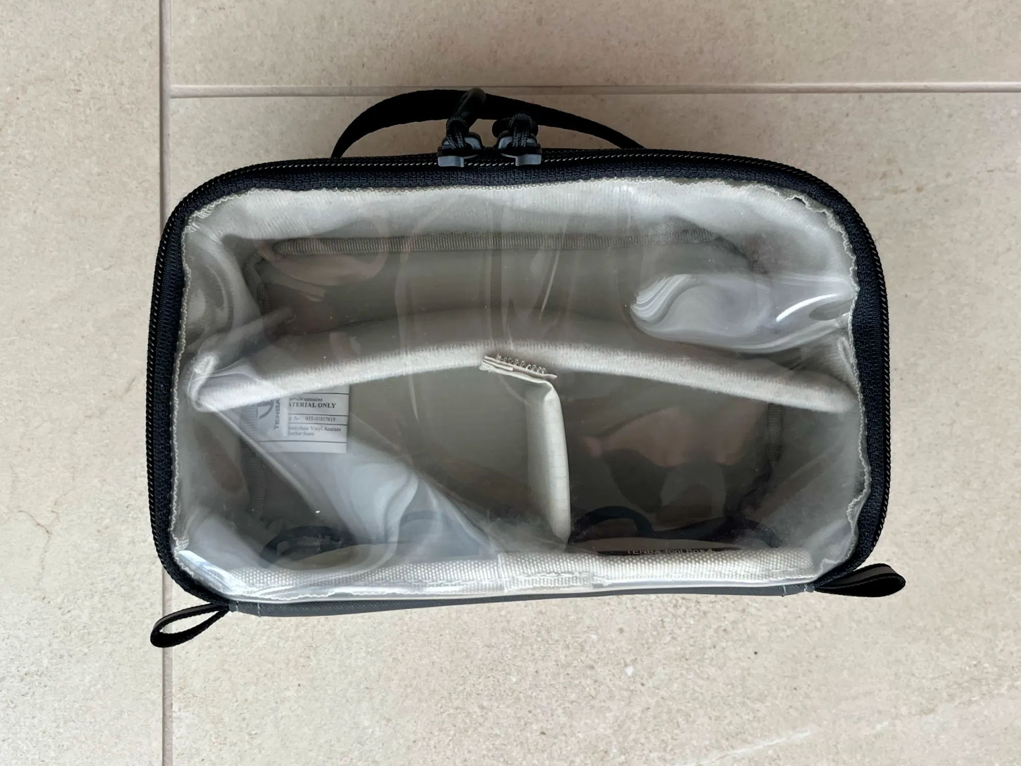 Image du produit Tenba boîte à outils (Étui pour accessoires de caméra, Poche intérieure pour appareil photo, Cache-objectif)