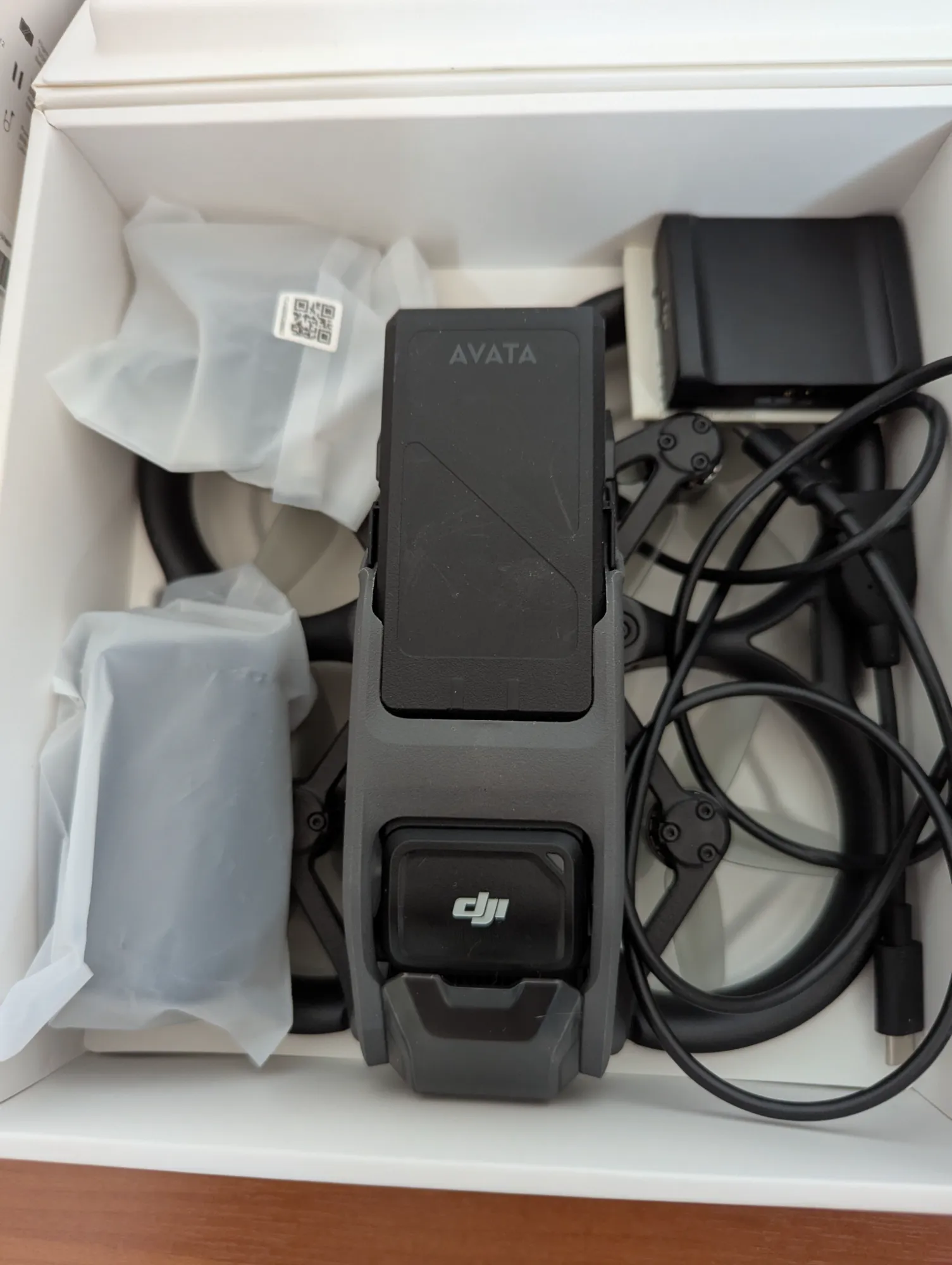 Immagine prodotto DJI Avata Pro-View Combo (18 min, 410 g, 48 Mpx)
