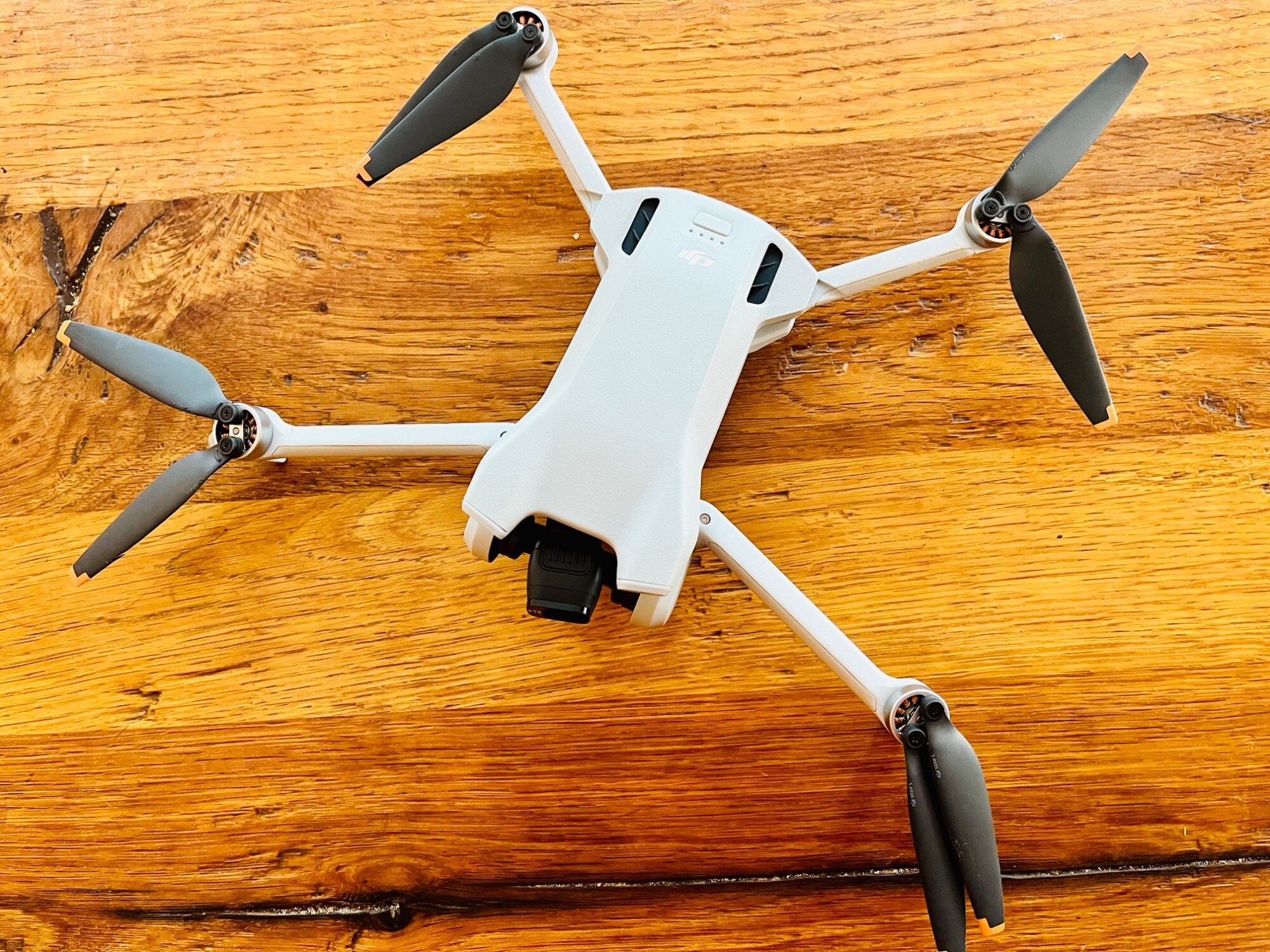 Image du produit DJI Mini 3 y compris Fly More Combo (38 min, 248 g, 12 Mpx)