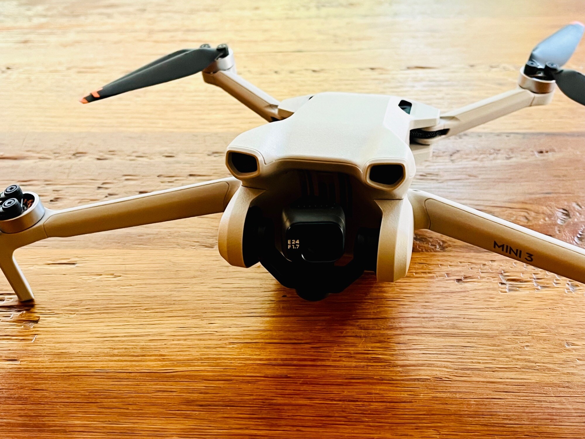 Image du produit DJI Mini 3 y compris Fly More Combo (38 min, 248 g, 12 Mpx)