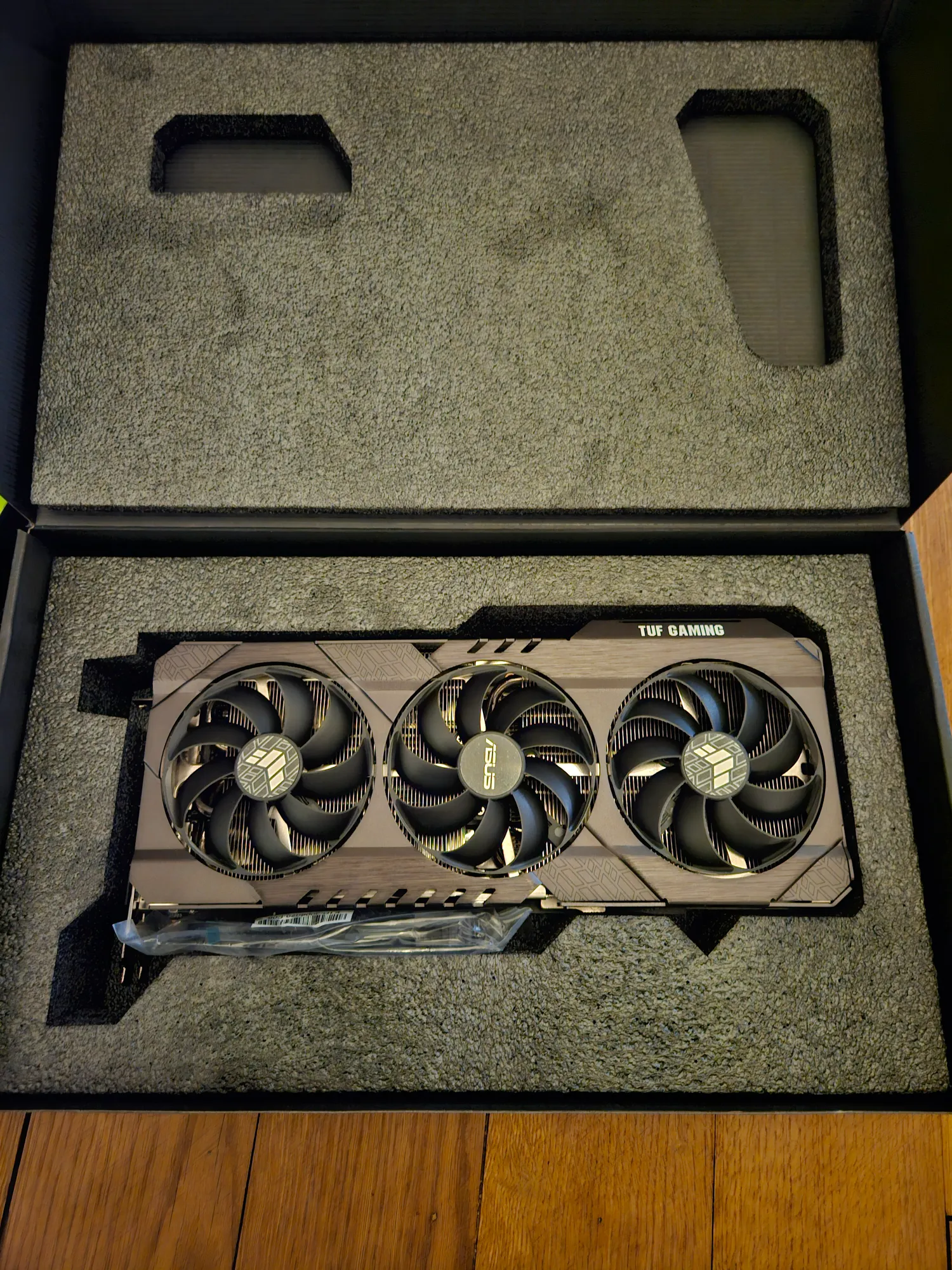 Produktbild ASUS TUF GAMING GeForce RTX 3060 Ti OC EDITION (8 GB)
