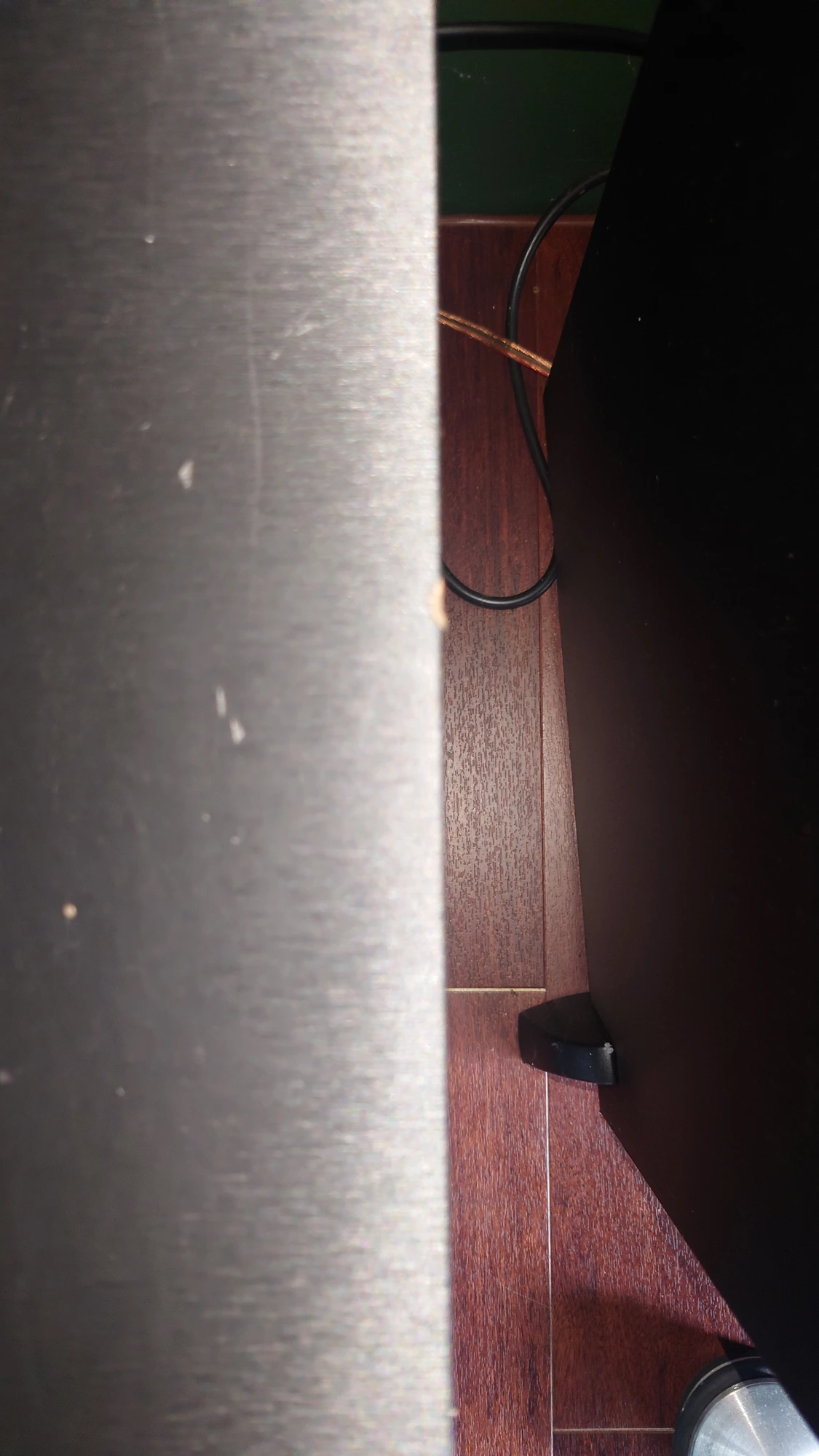 Actual product image Klipsch R-12SWi (400 W)