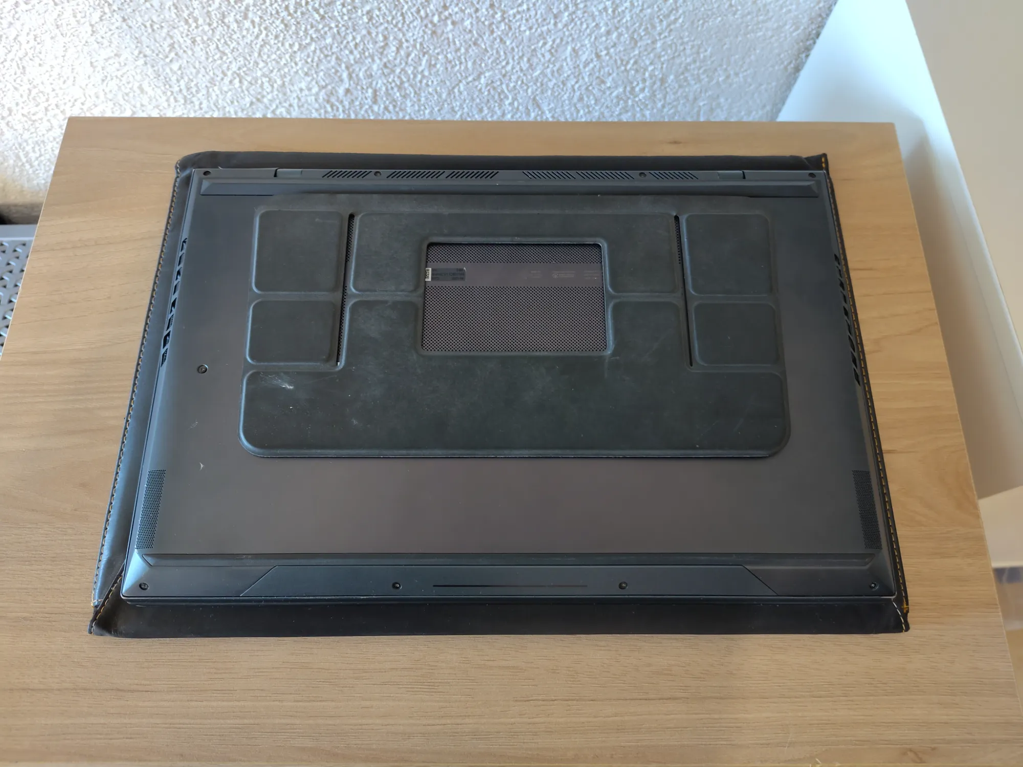Image du produit ASUS ZenBook Pro Duo OLED (15.60", Intel Core i7-10870H, 16 Go, 1000 Go, CH)