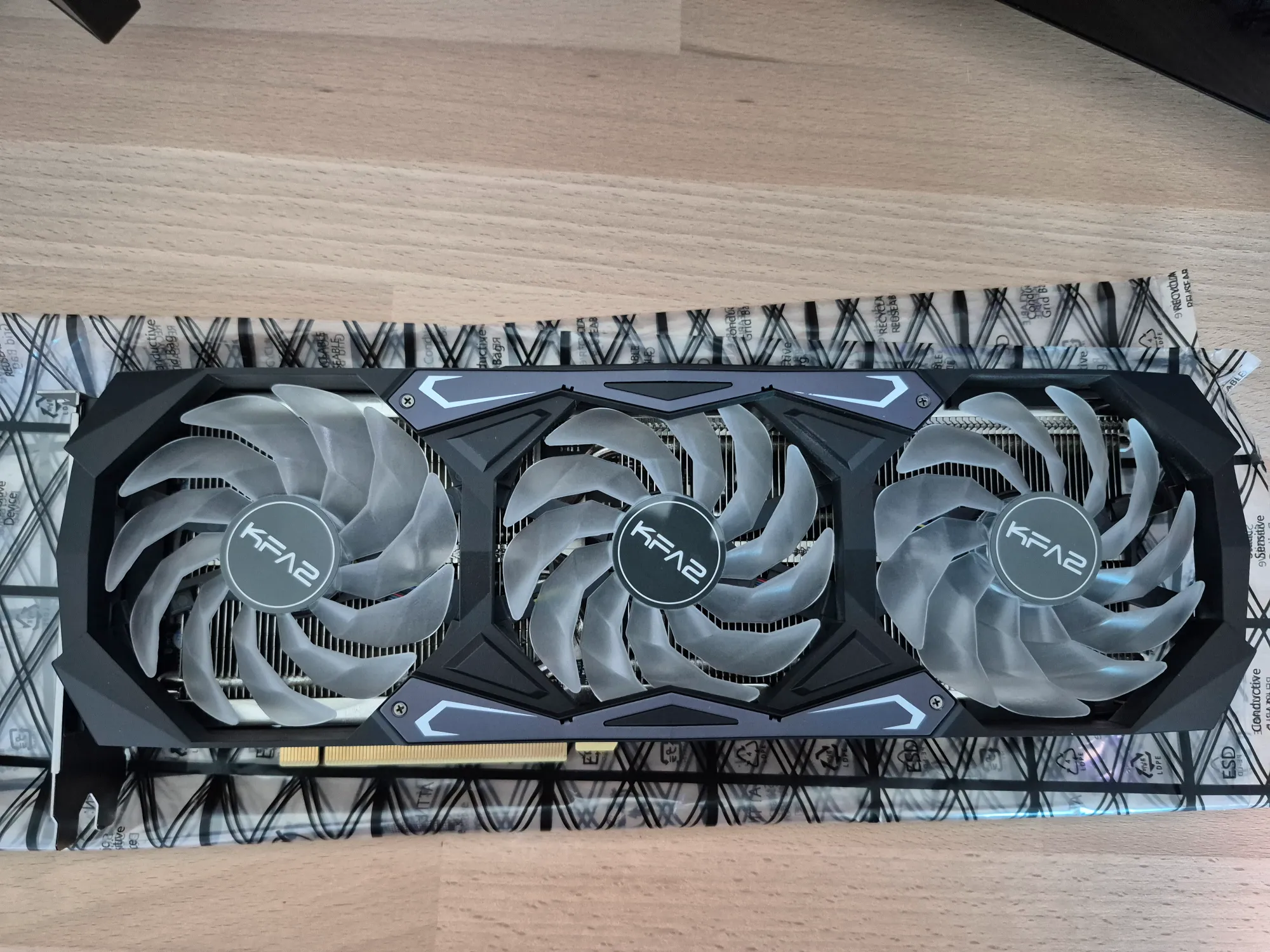 Immagine prodotto KFA2 GeForce RTX 3070 SG 1-Click OC (8 GB)