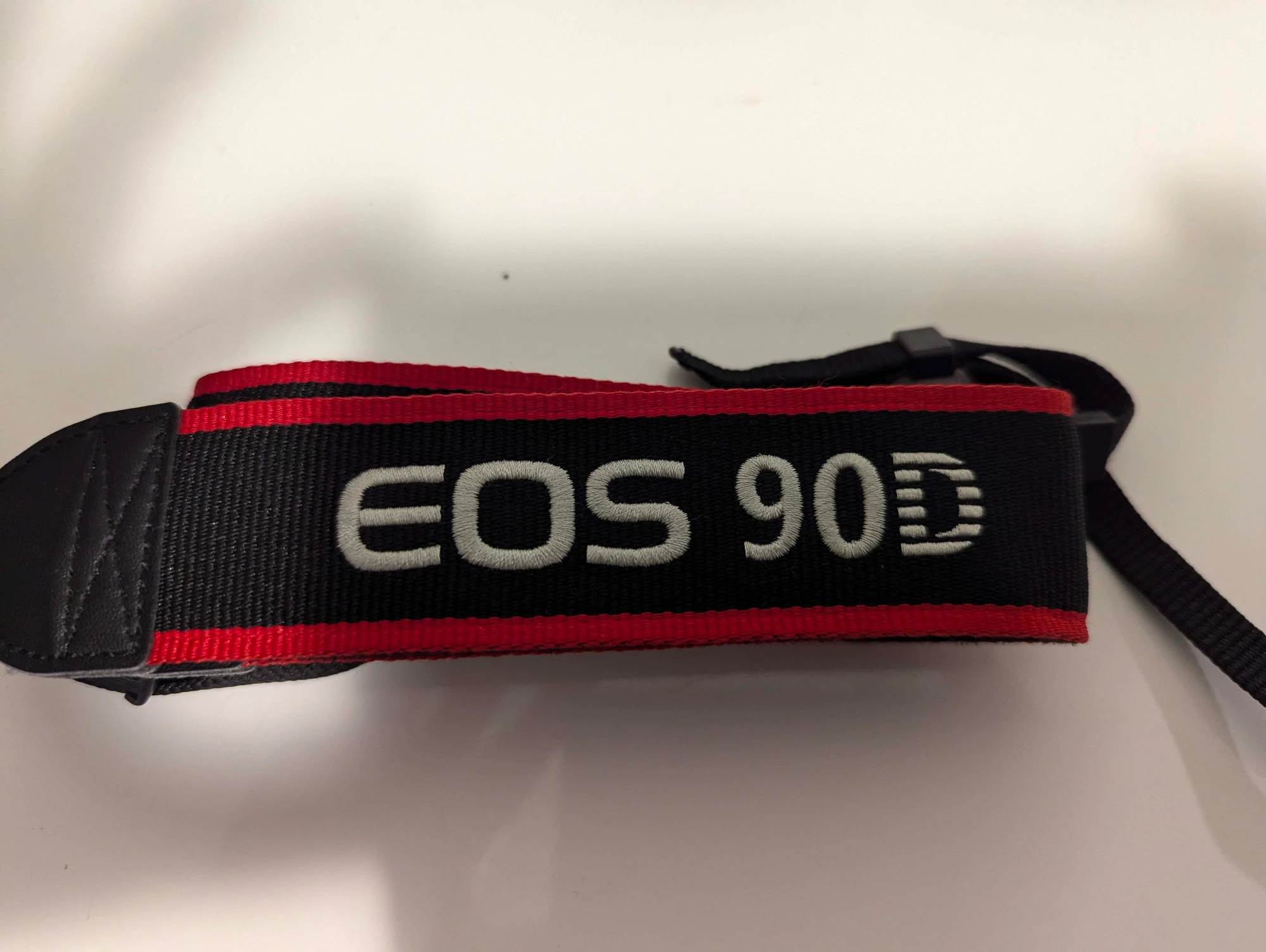 Produktbild Canon EOS 90D (32.50 Mpx, APS-C / DX)