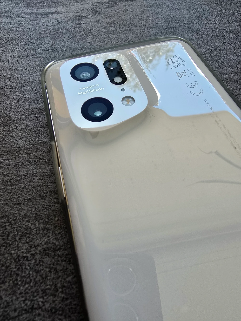 Image du produit OPPO Find X5 Pro (256 Go, Ceramic White, 6.70", Double SIM hybride + eSIM, 50 Mpx, 5G)