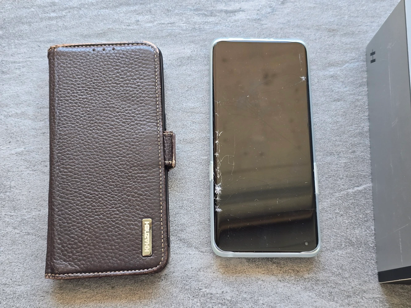 Image du produit OPPO Find X5 Pro (256 Go, Ceramic White, 6.70", Double SIM hybride + eSIM, 50 Mpx, 5G)