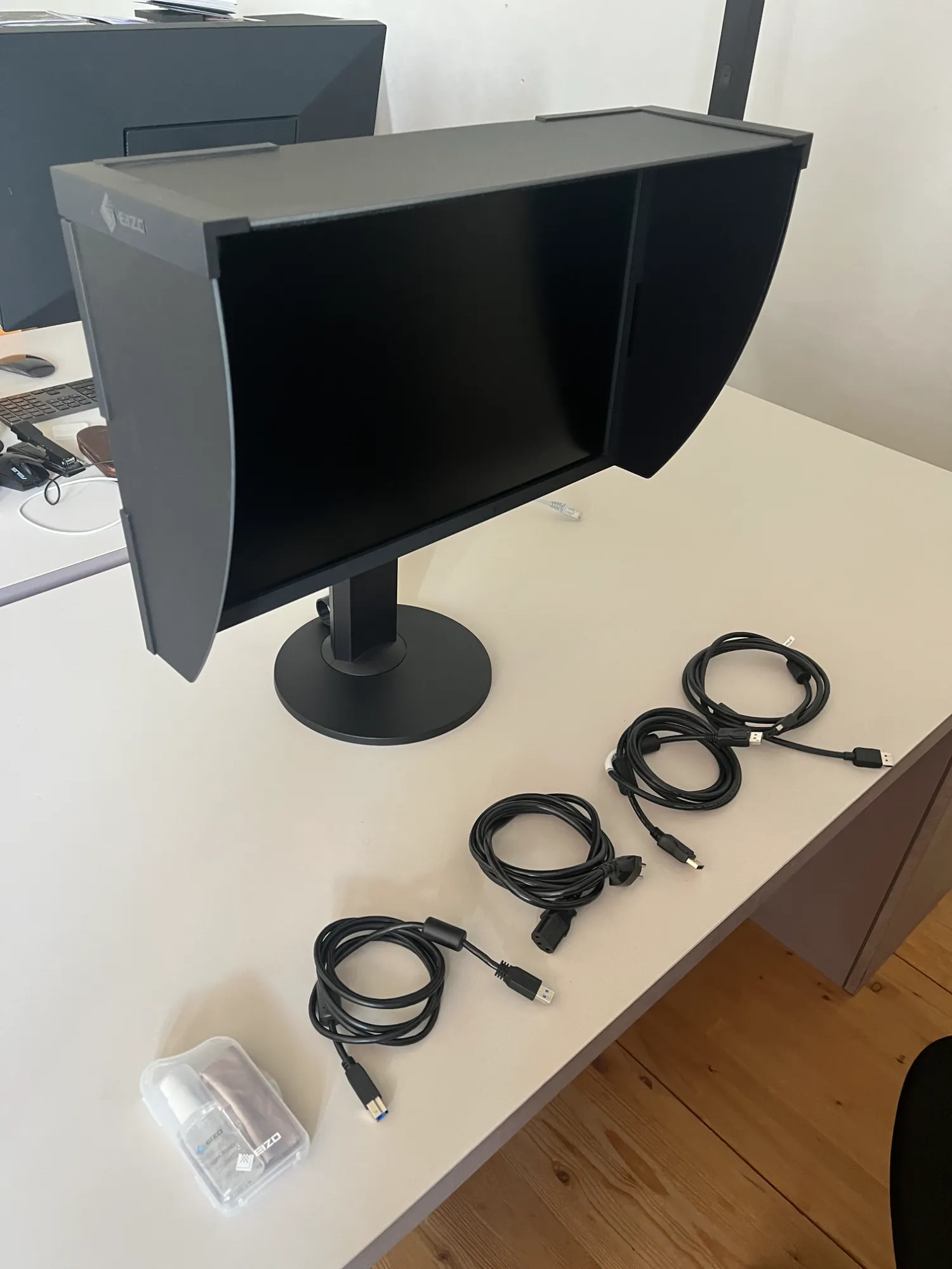 Actual product image Eizo Cg248-4k (3840 x 2160 Pixels, 24")
