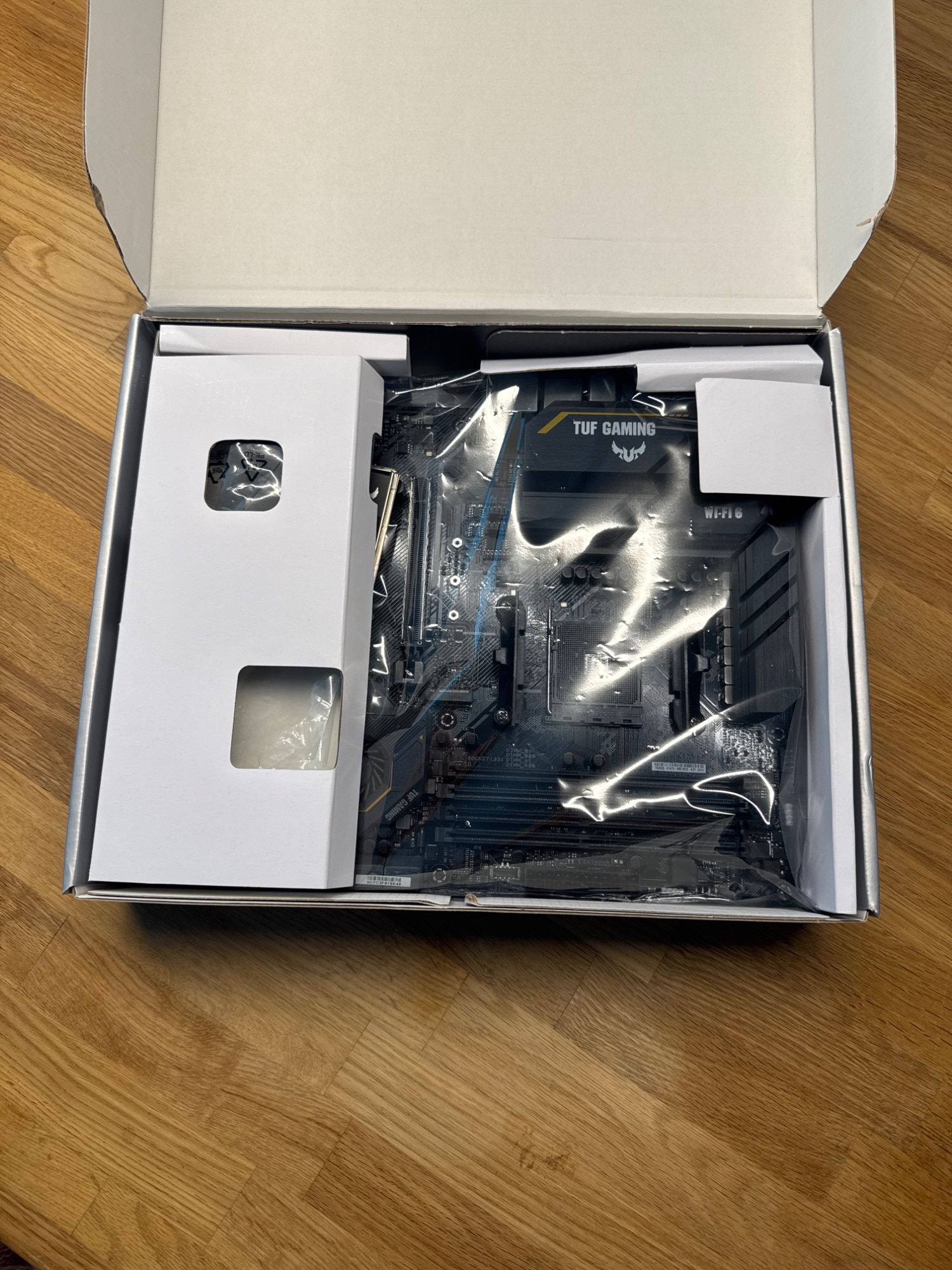 Produktbild ASUS TUF GAMING X570-PRO WI-FI (AM4, AMD X570, ATX)