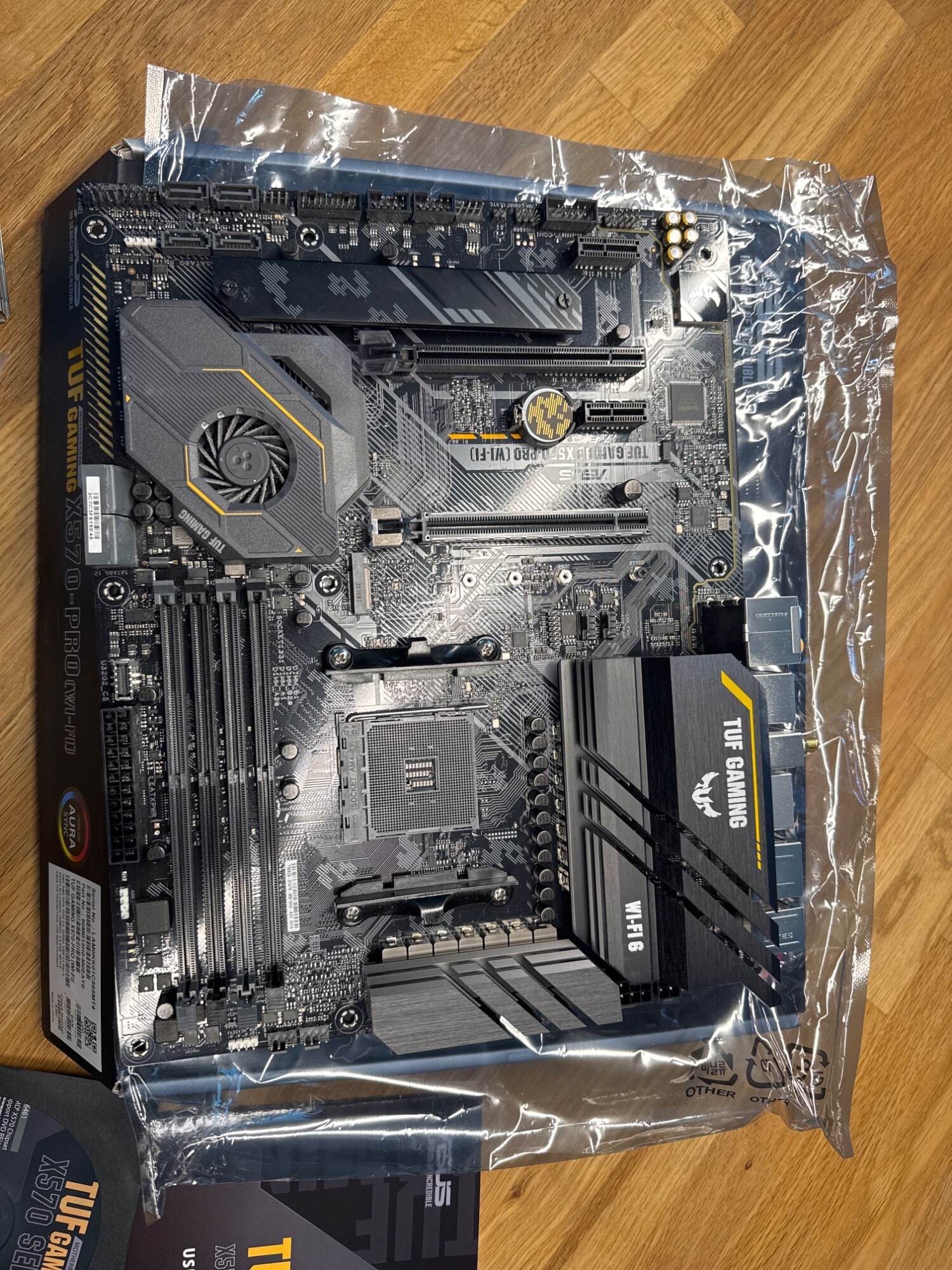 Produktbild ASUS TUF GAMING X570-PRO WI-FI (AM4, AMD X570, ATX)