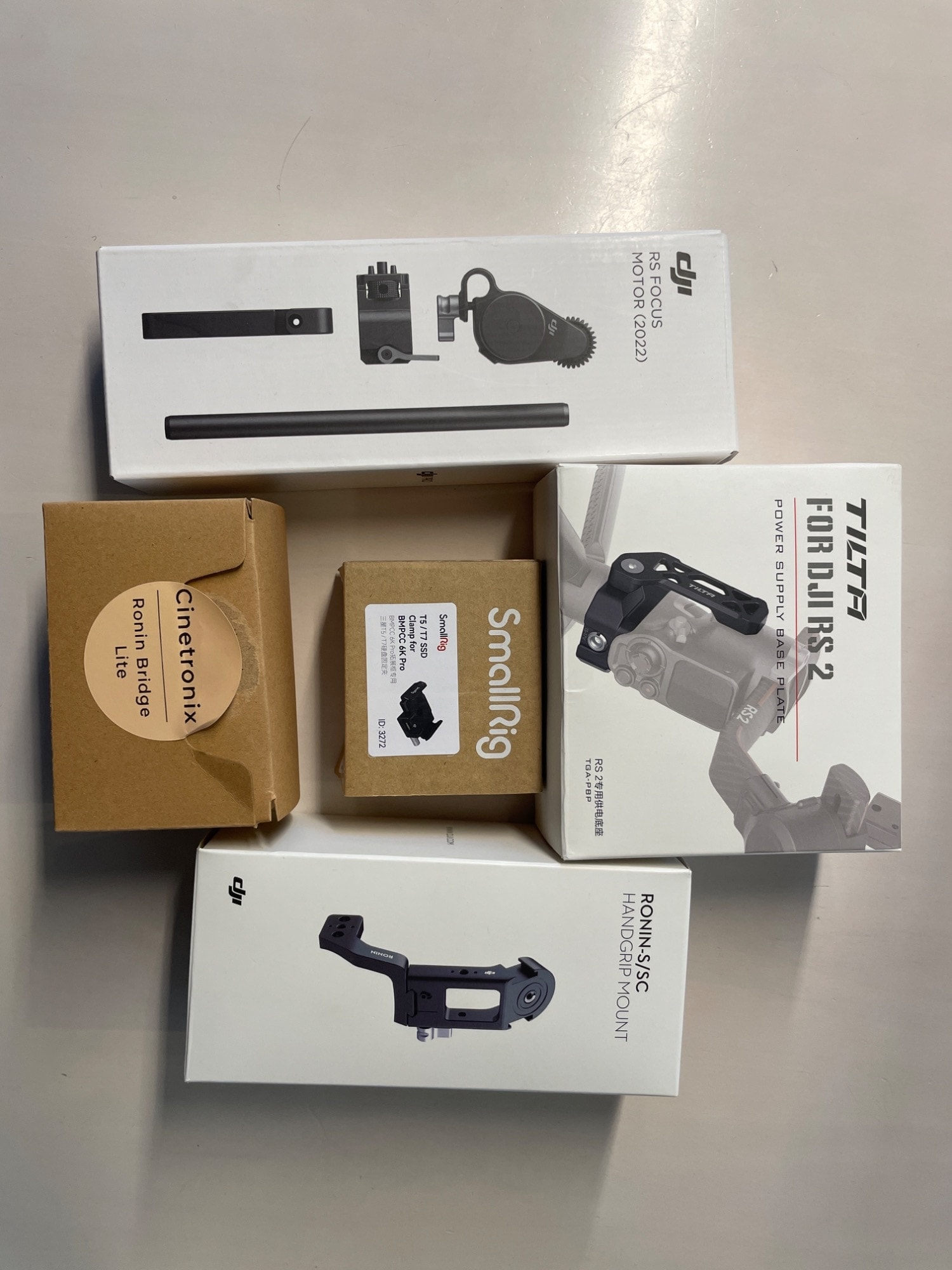 Image du produit DJI RS 3 Pro (Appareil photo à objectif interchangeable, Appareil photo reflex, 4.50 kg)