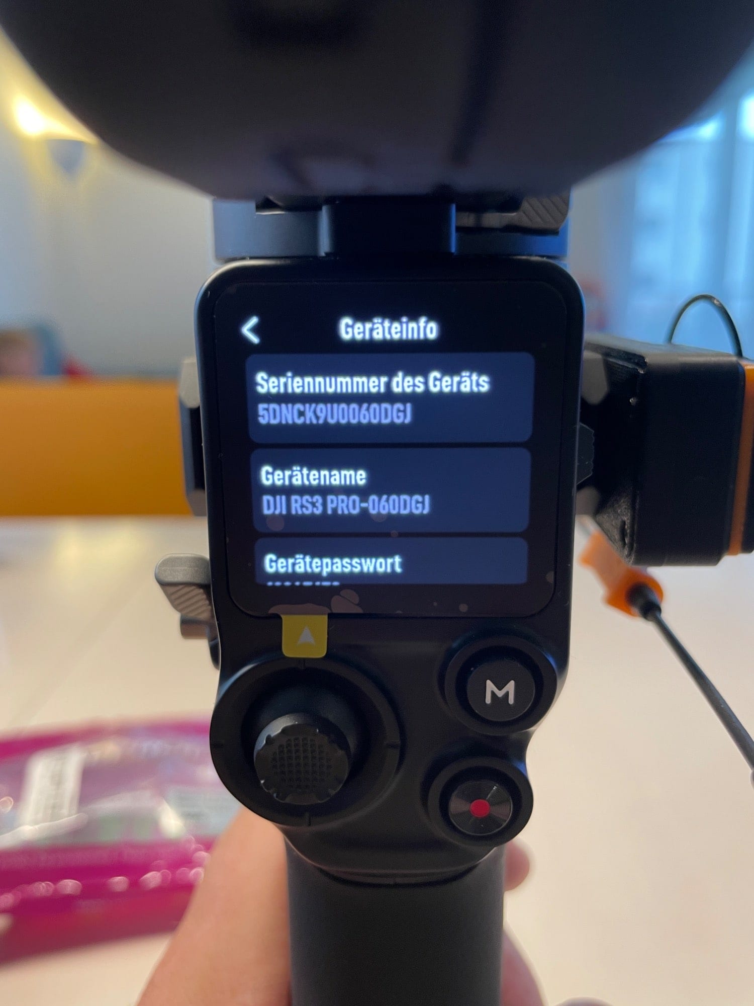 Image du produit DJI RS 3 Pro (Appareil photo à objectif interchangeable, Appareil photo reflex, 4.50 kg)