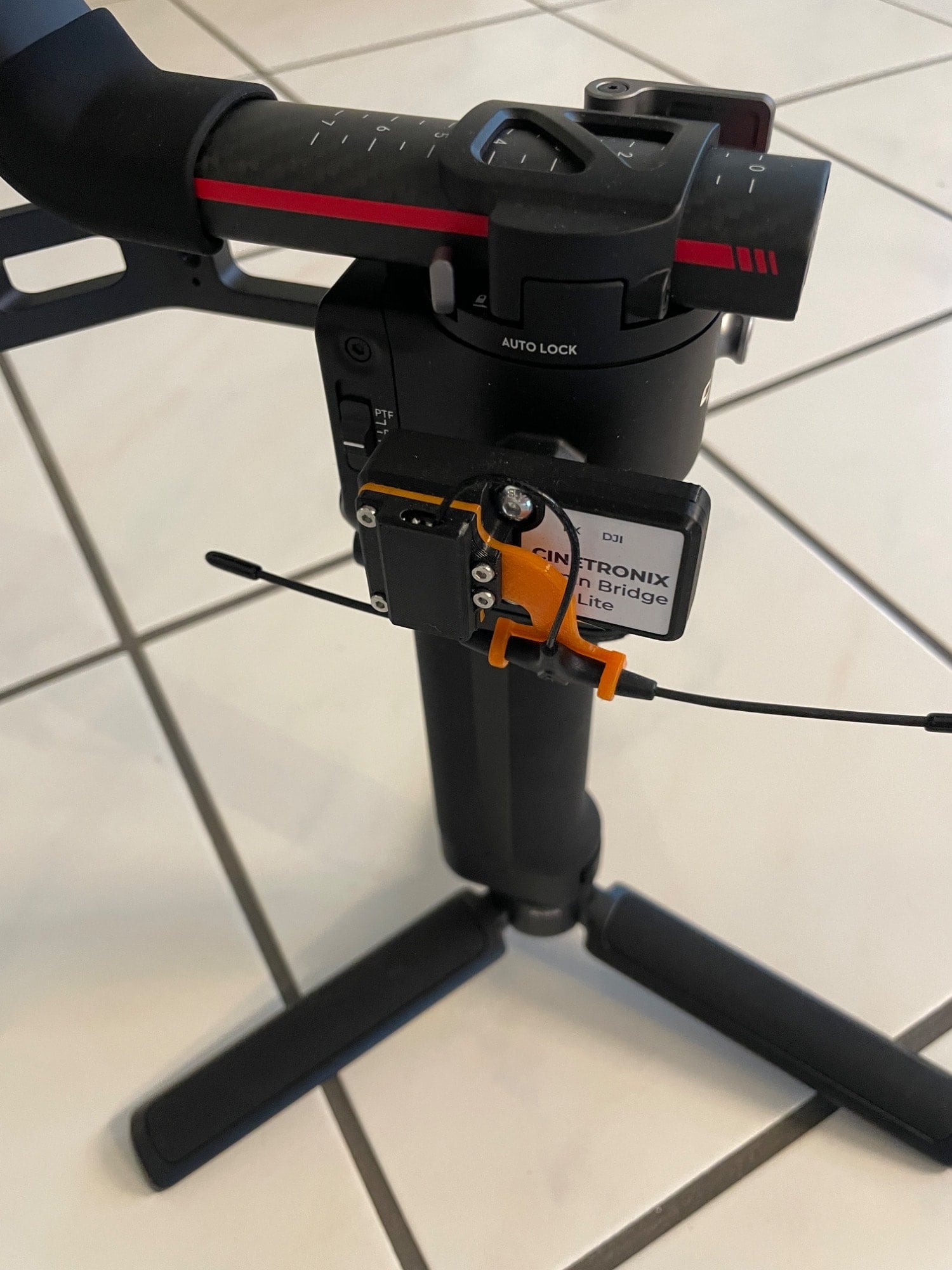 Image du produit DJI RS 3 Pro (Appareil photo à objectif interchangeable, Appareil photo reflex, 4.50 kg)