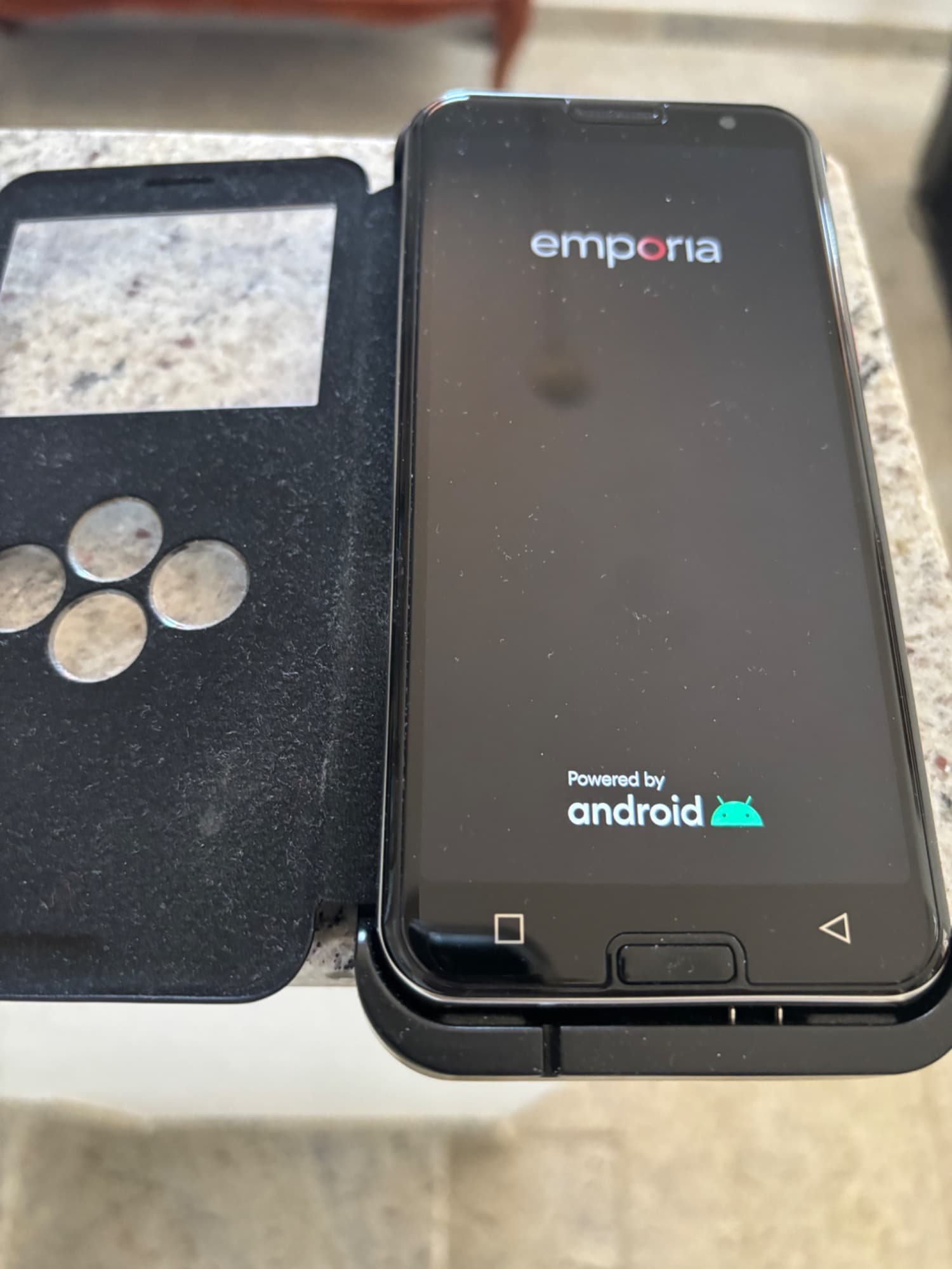Produktbild Emporia Smart 5 (32 GB, Black, 5.50", Single SIM, 13 Mpx, 4G)