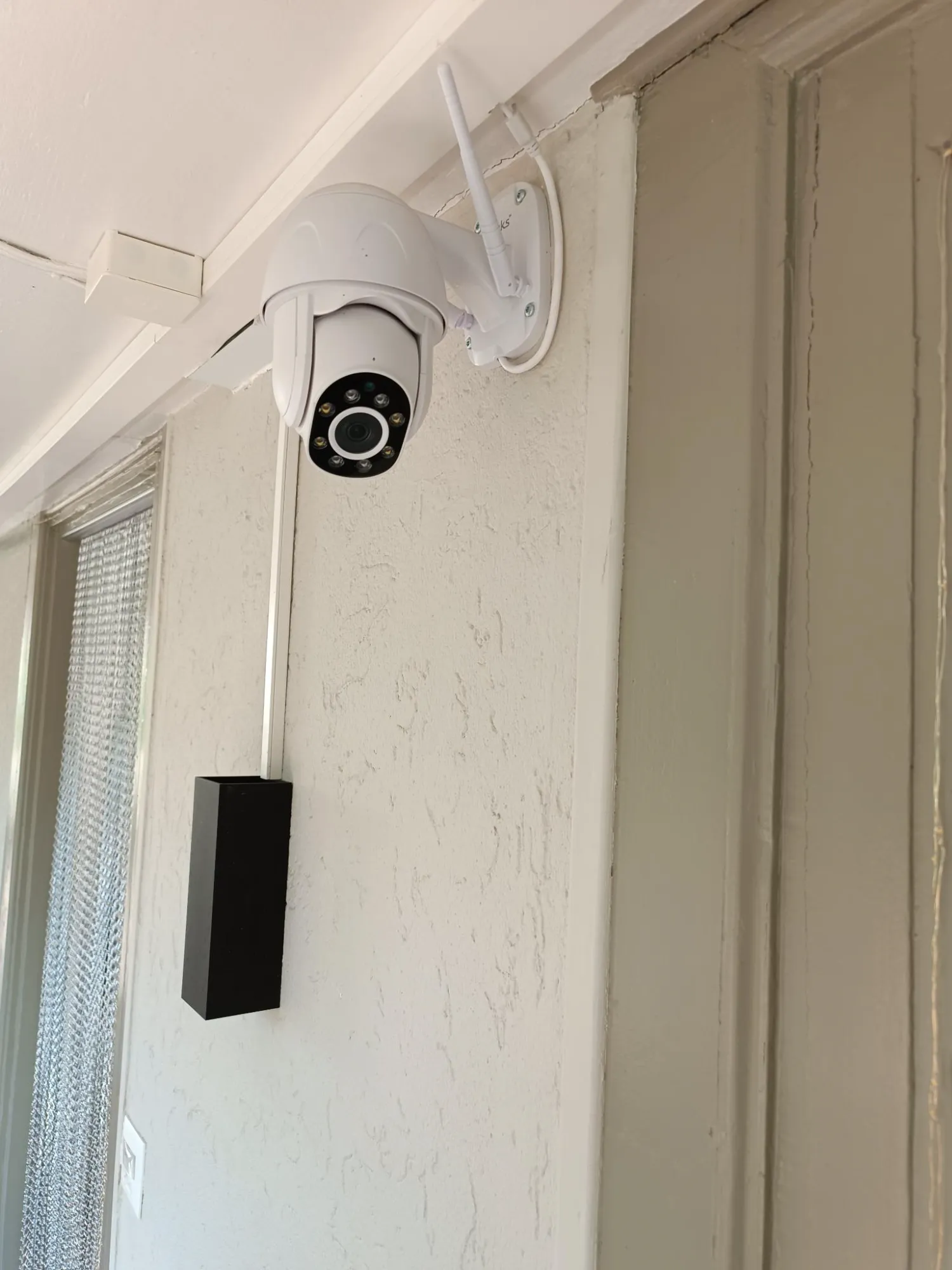 Image du produit 7links Caméra de surveillance Pan-Tilt Full-HD, sirène 87 dB, vision nocturne, LAN