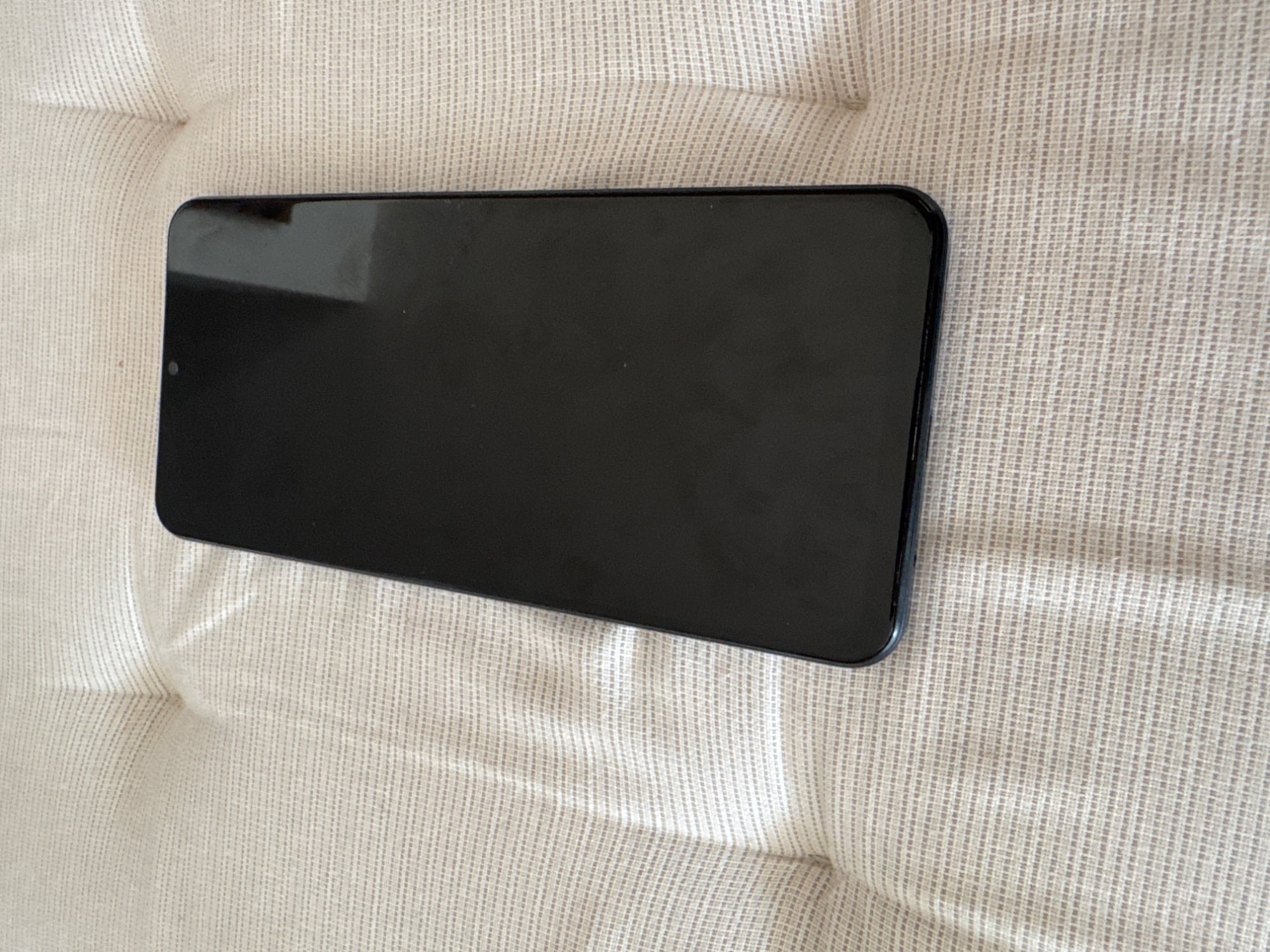 Image du produit realme C53 (128 Go, Mighty Black, 6.74", Double SIM, 50 Mpx, 4G)