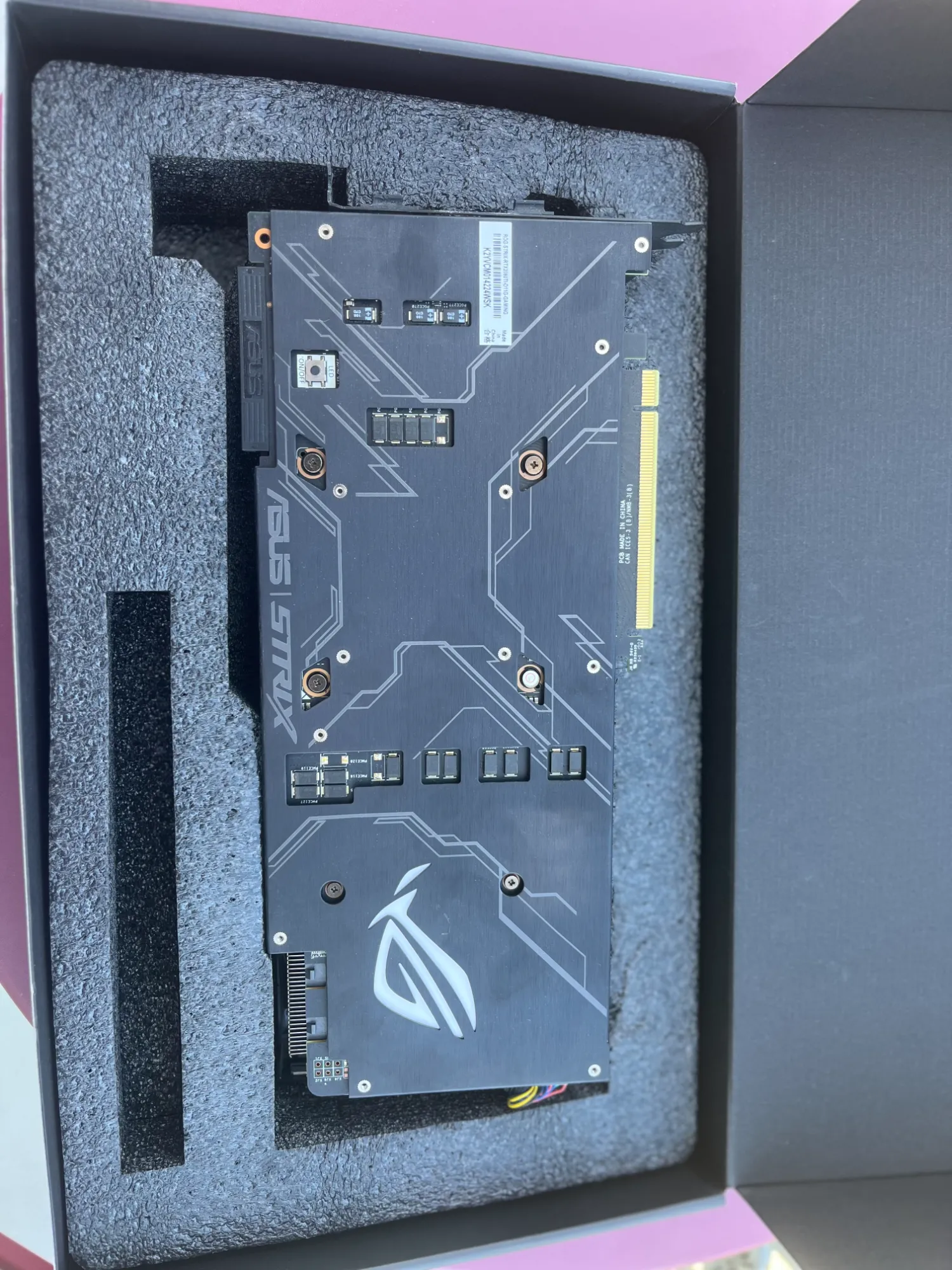 Actual product image ASUS GeForce RTX 2080 Ti ROG Strix O11G Gaming (11 GB)