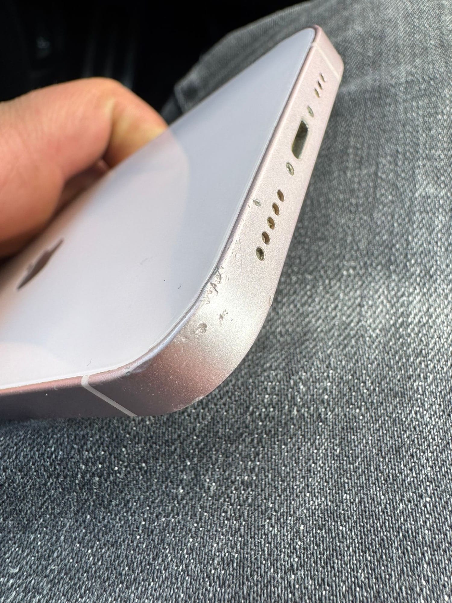 Actual product image Apple iPhone 13 (128 GB, Pink, 6.10", SIM + eSIM, 12 Mpx, 5G)