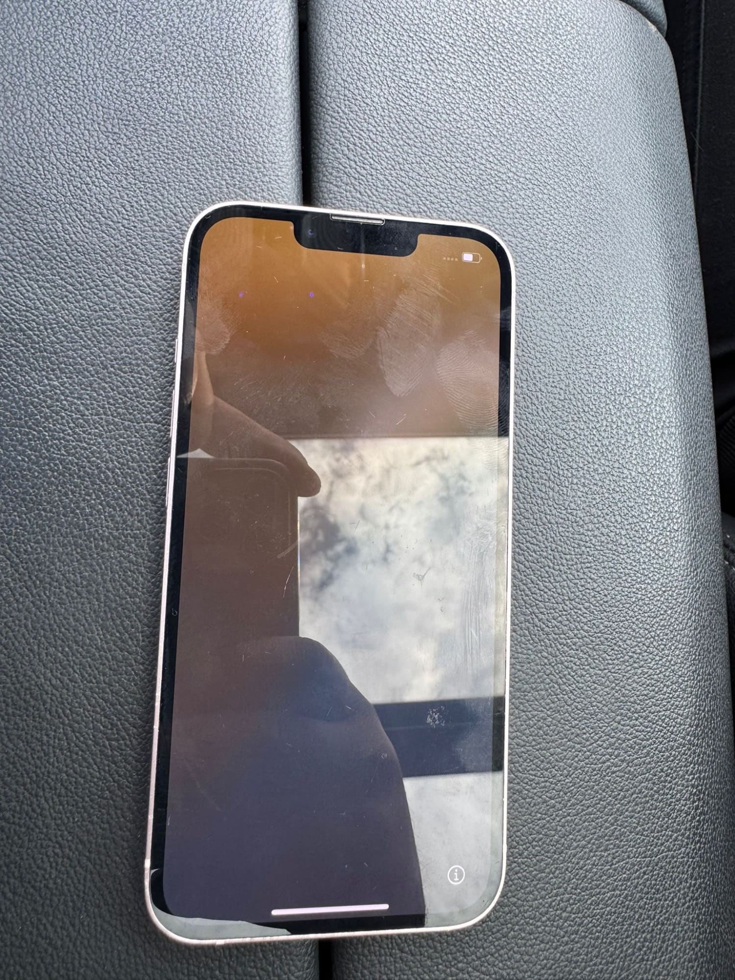 Actual product image Apple iPhone 13 (128 GB, Pink, 6.10", SIM + eSIM, 12 Mpx, 5G)