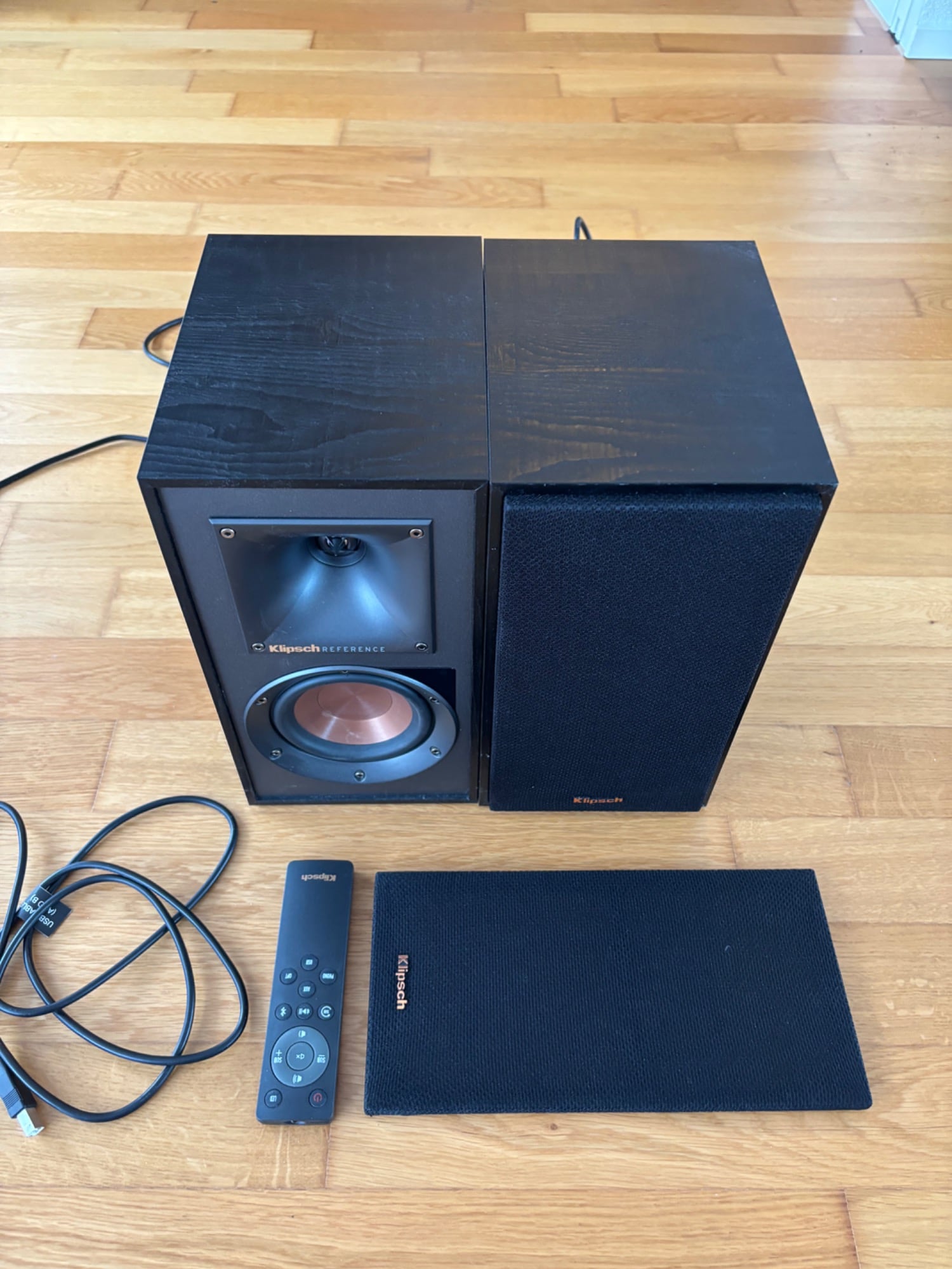 Actual product image Klipsch R-41PM (1 pair, 70 W)