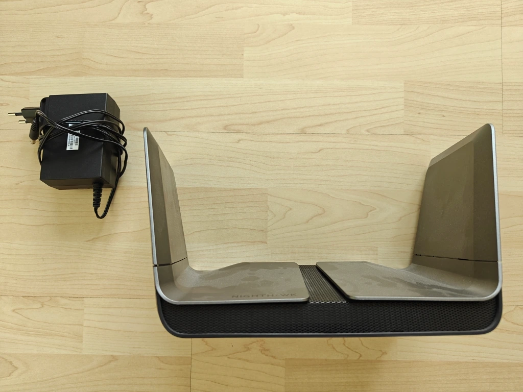 Actual product image Netgear RAX80 Nighthawk