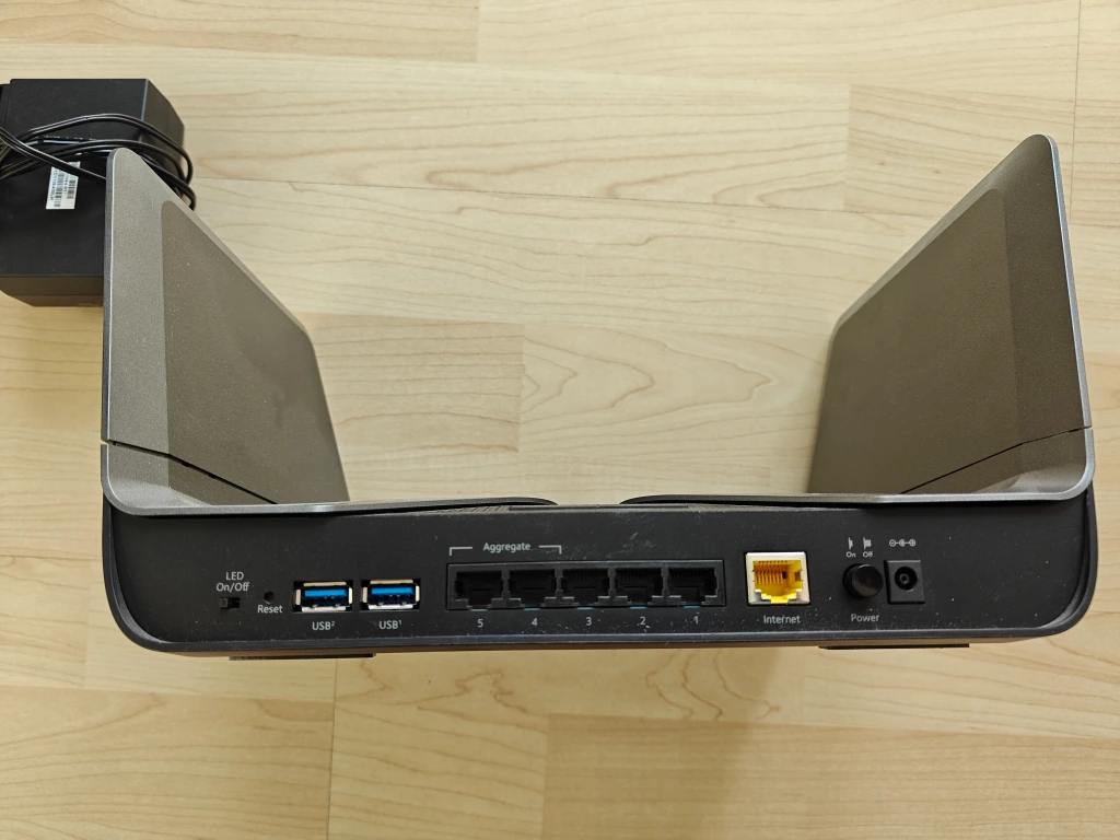 Actual product image Netgear RAX80 Nighthawk