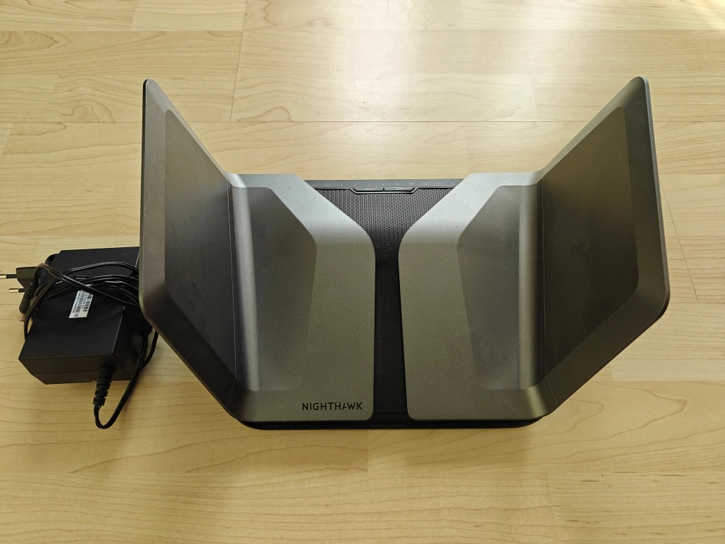 Actual product image Netgear RAX80 Nighthawk