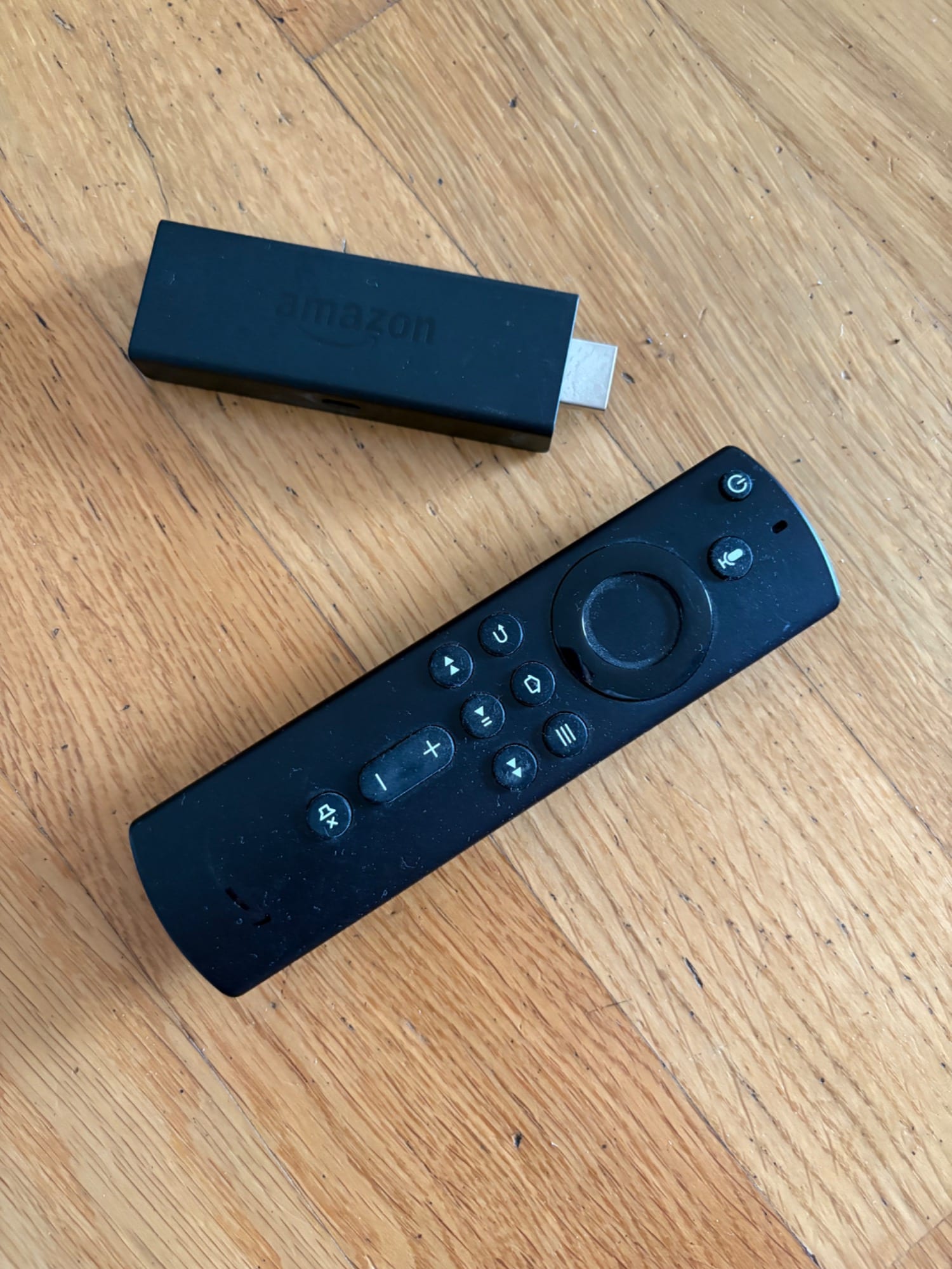 Produktbild Amazon Fire TV-Stick 2019 inkl. Zattoo Ultimate (2 Monate) (8 GB)