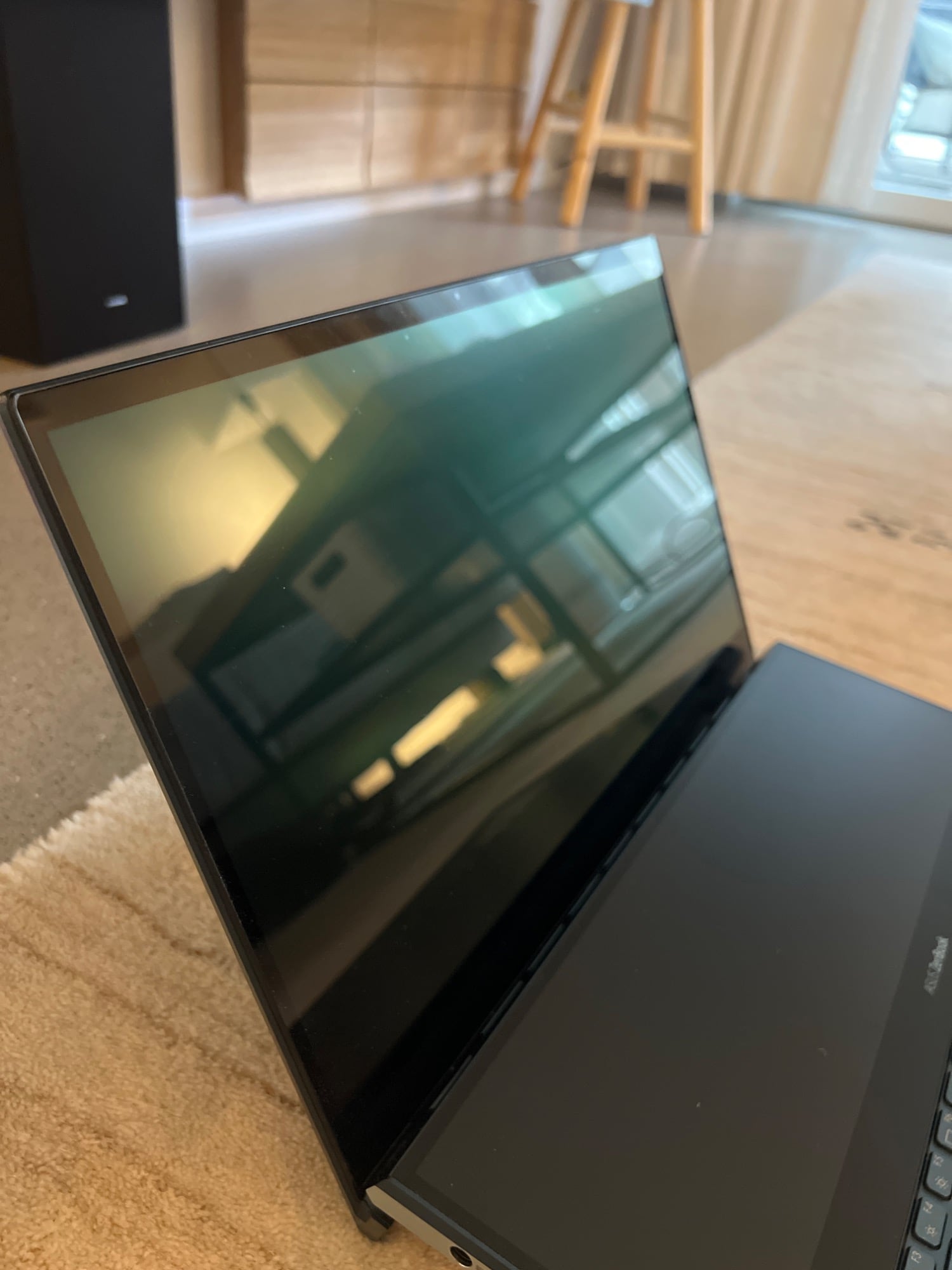 Produktbild ASUS ZenBook Pro Duo UX581GV-H2002R (15.60", Intel Core i7-9750H, 16 GB, 1000 GB, CH)