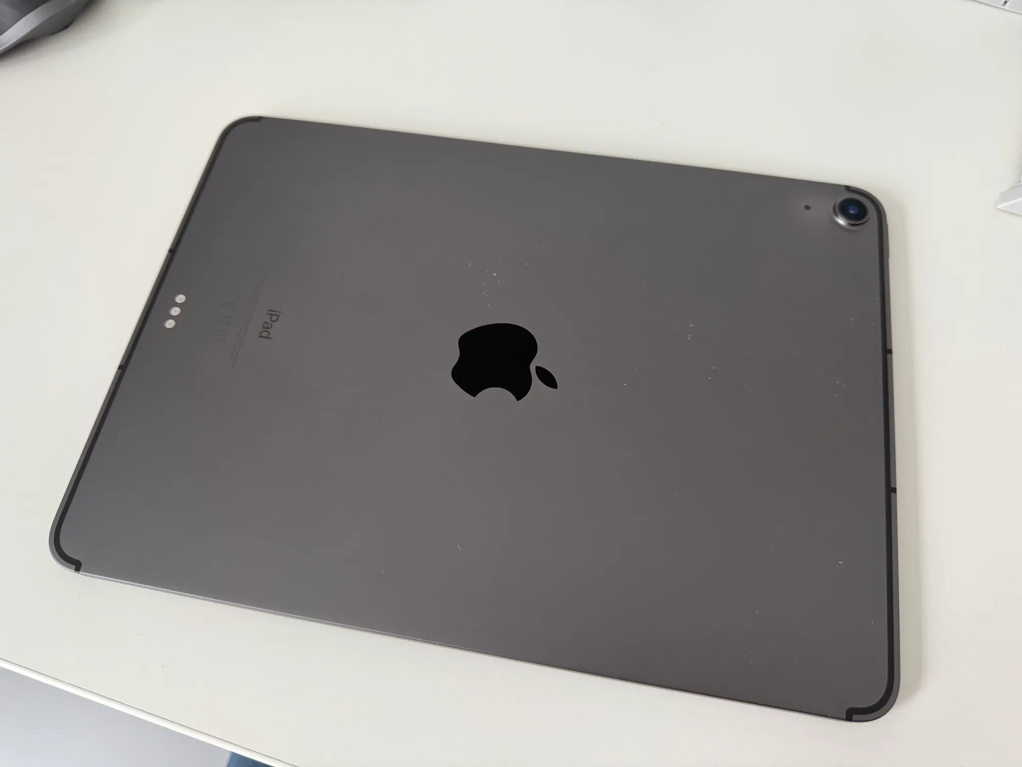 Immagine prodotto Apple iPad Air 2020 (4. Gen) (4G, 10.90", 64 GB, Space grey)