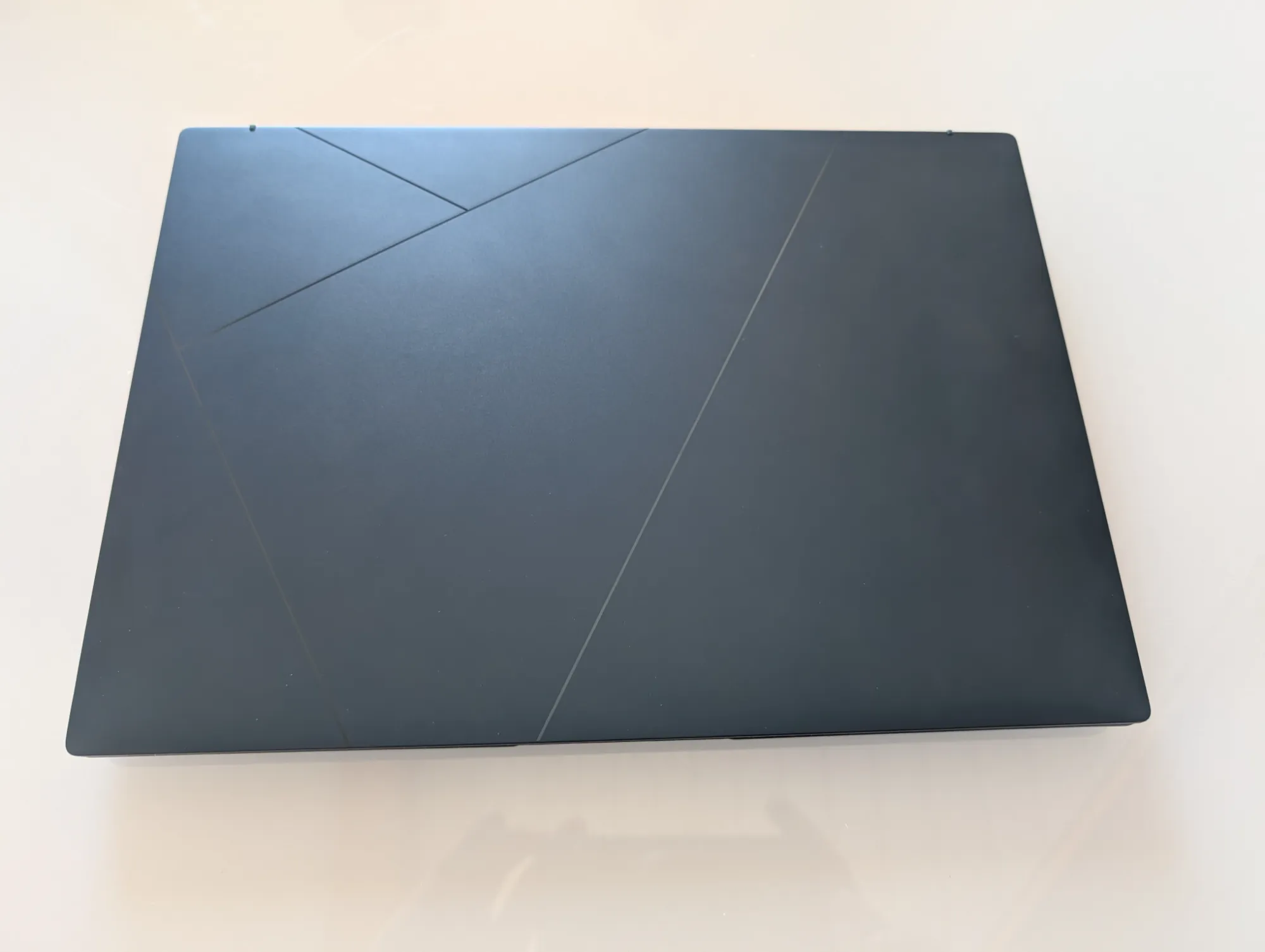 Actual product image ASUS Zenbook 14 OLED (14", Intel Core Ultra 9 185H, 32 GB, 1000 GB, CH)