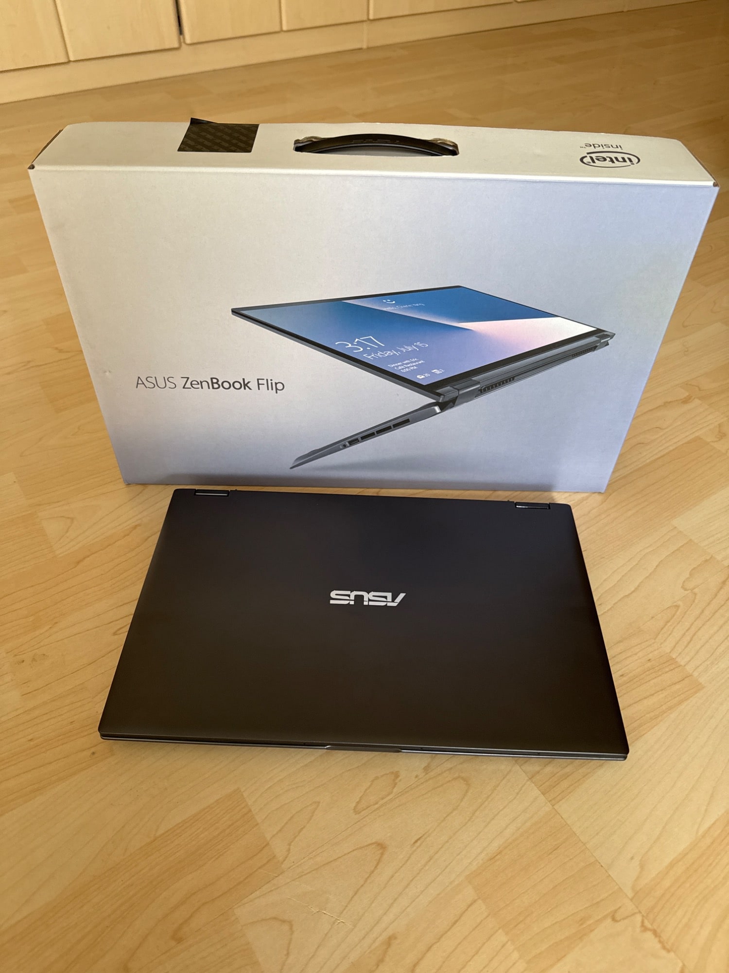 Produktbild ASUS ZenBook Flip 15 (15.60", Intel Core i7-10510U, 16 GB, 1000 GB, CH)