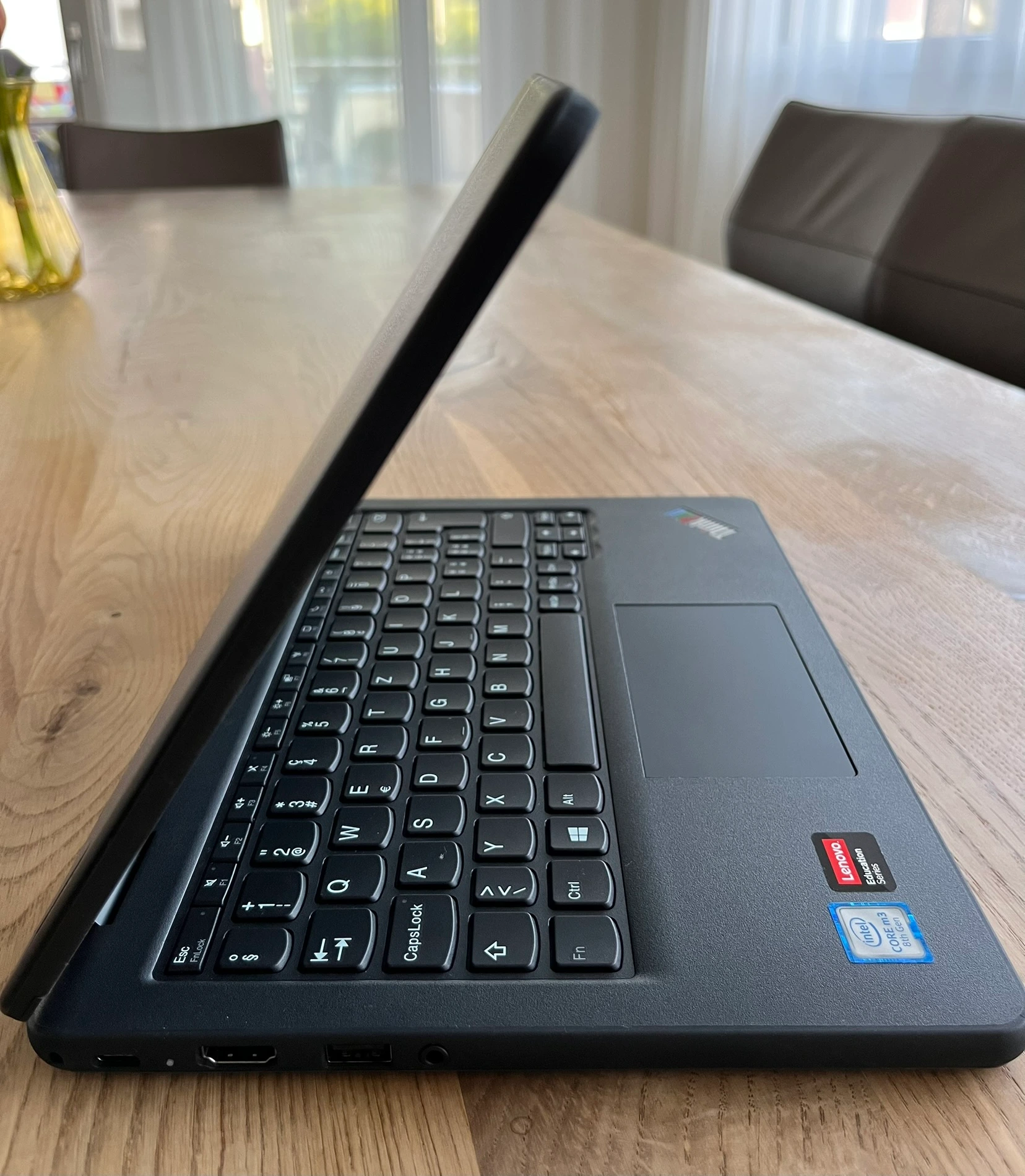 Produktbild Lenovo ThinkPad 11e Yoga Gen 6 (11.60", Intel Core M3-8100Y, 8 GB, 128 GB, CH)