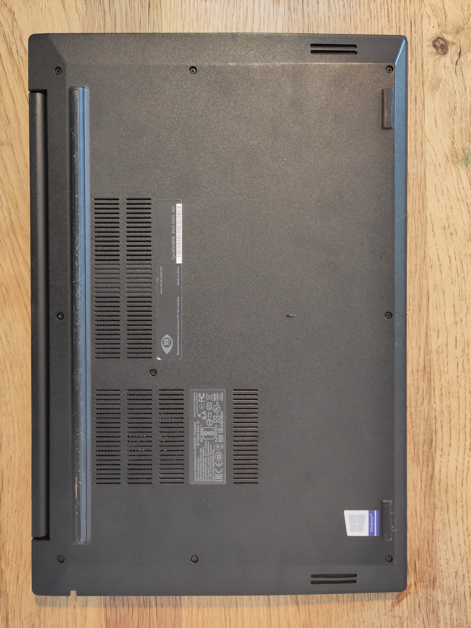 Immagine prodotto Lenovo ThinkPad E580 (15.60", Intel Core i7-8550U, 32 GB, 512 GB, CH)