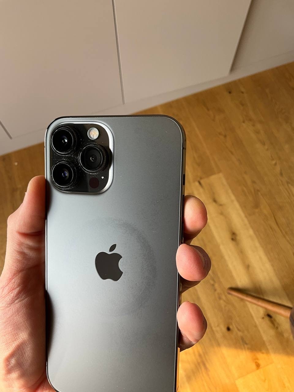 Produktbild Apple iPhone 13 Pro Max (1000 GB, Graphite, 6.70", SIM + eSIM, 12 Mpx, 5G)