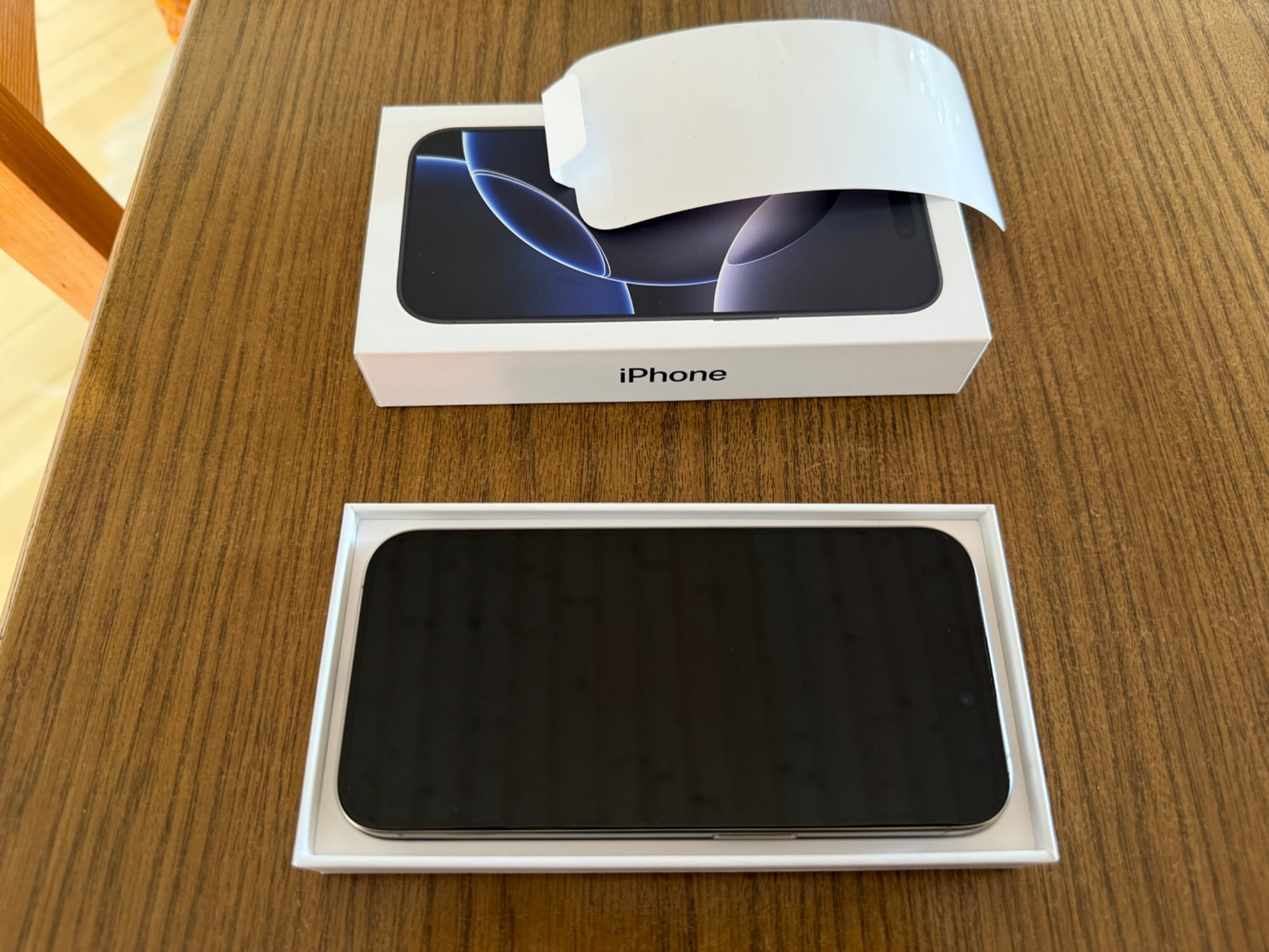 Image du produit Apple iPhone 15 Pro (256 Go, Titane naturel, 6.10", SIM + eSIM, 48 Mpx, 5G)