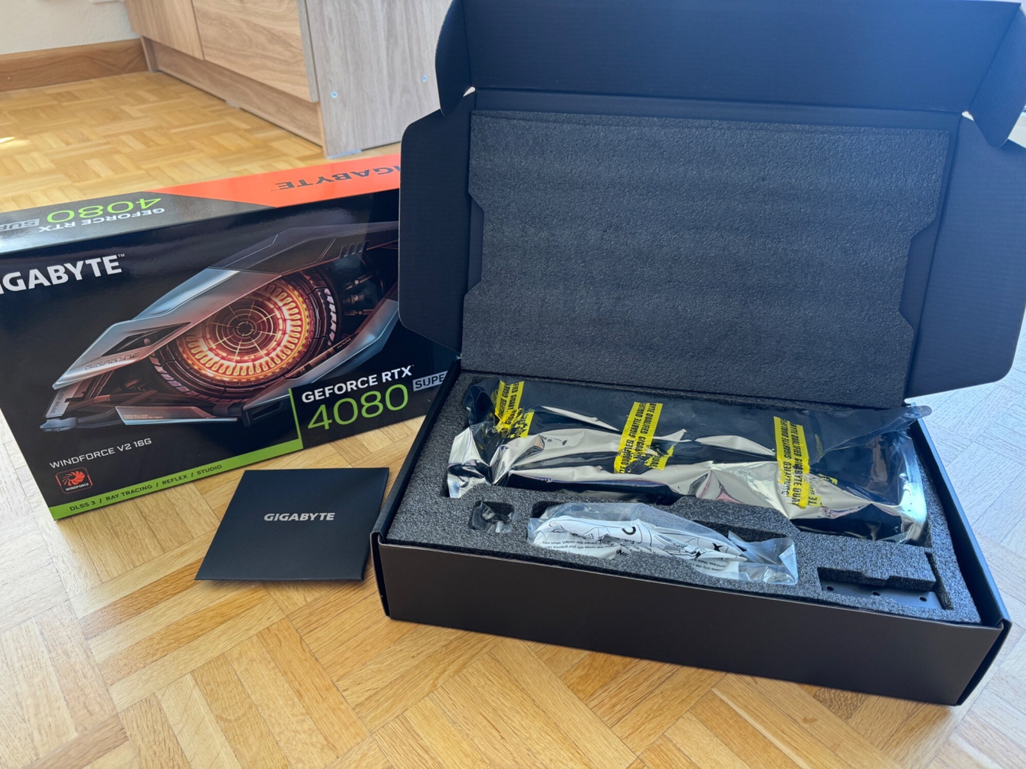 Produktbild Gigabyte GeForce RTX 4080 SUPER WINDFORCE V2 (16 GB)