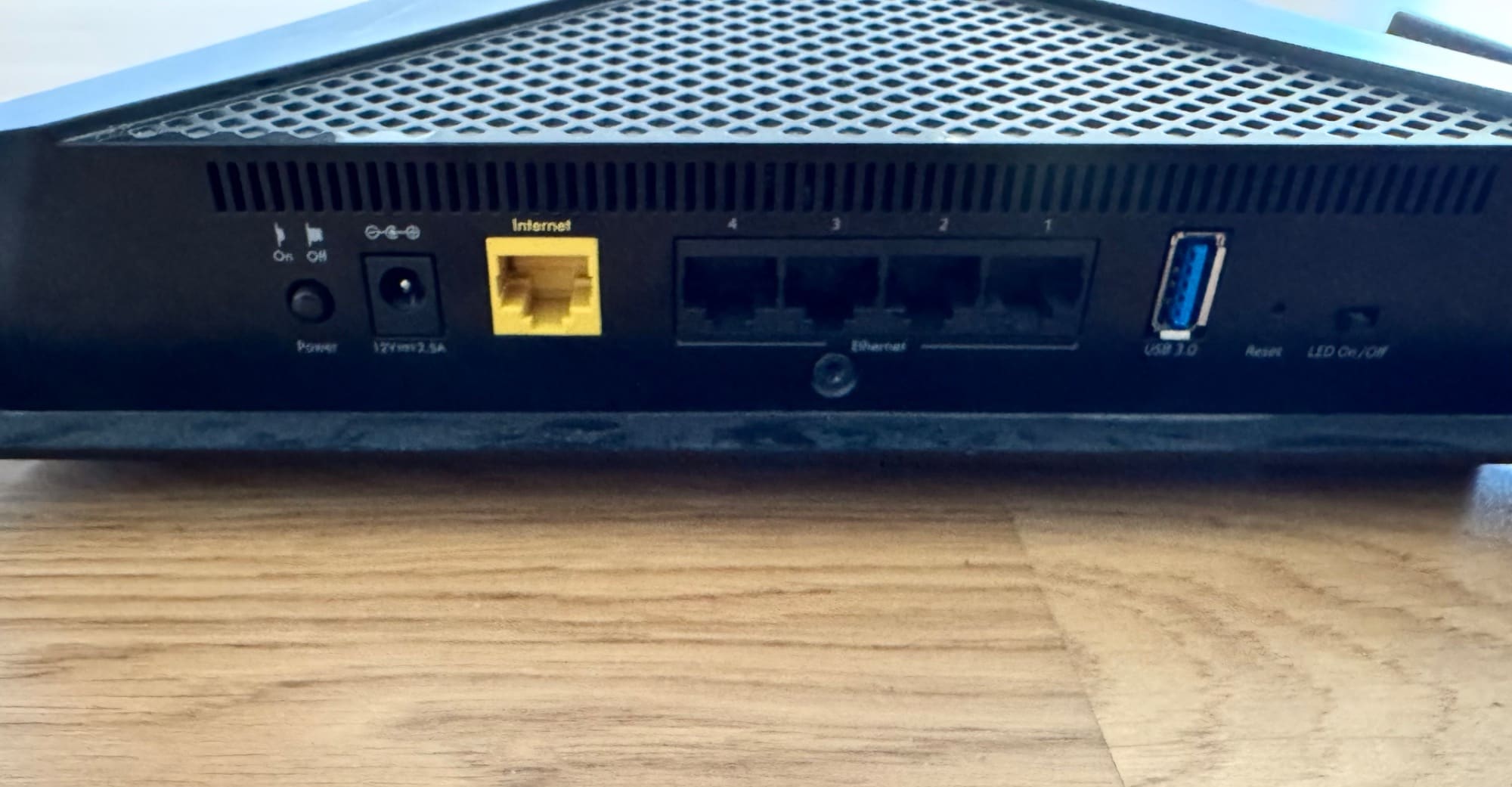 Produktbild Netgear RAX40 Nighthawk
