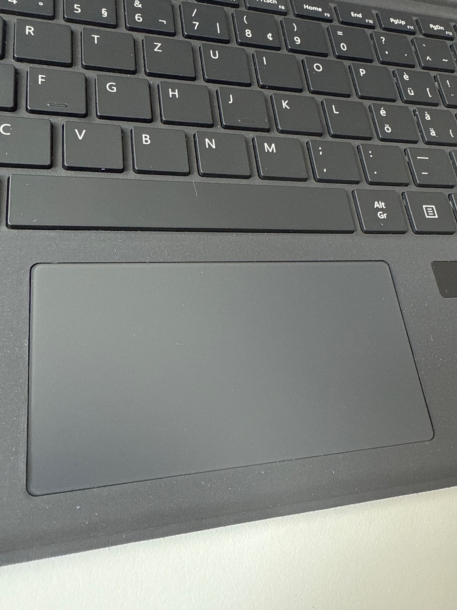 Produktbild Microsoft Surface Pro Type Cover mit Fingerprint (CH, Surface Pro (2017), Surface Pro 4, Surface Pro 3)