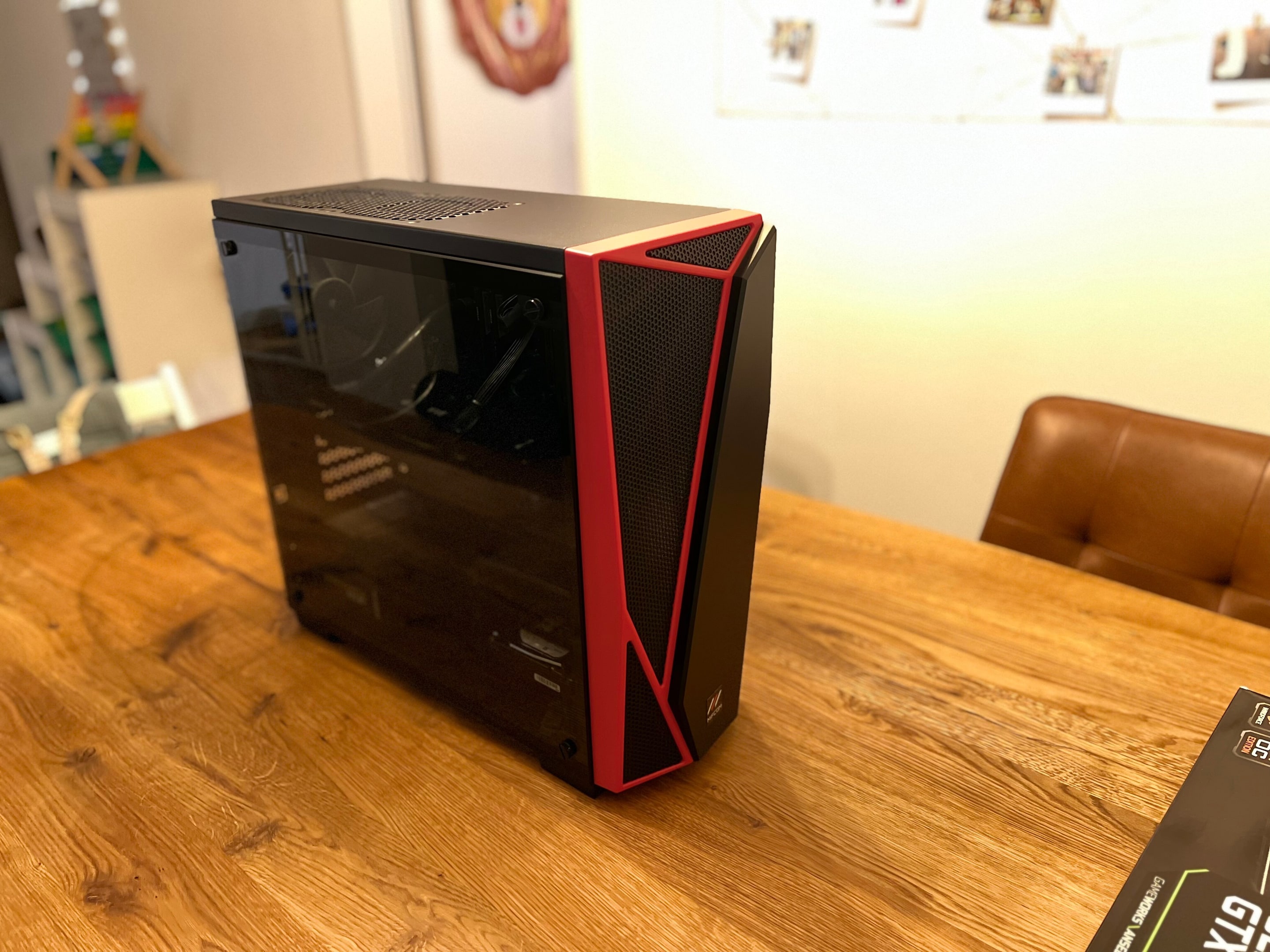 Produktbild Mifcom Savage Gtx 1080 Aorus (Intel Core i7-7700K, 16 GB, 500 GB)