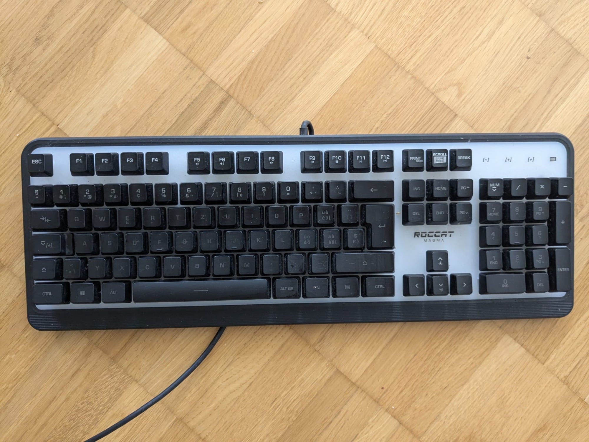 Actual product image Roccat Magma (CH, Cable)