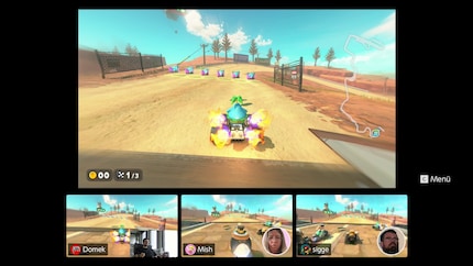 Ich kann auch ein beliebiges Headset anschliessen und loschatten. Hier siehst du eine intensive «Mario Kart World»-Partie mit Michelle und Simon.