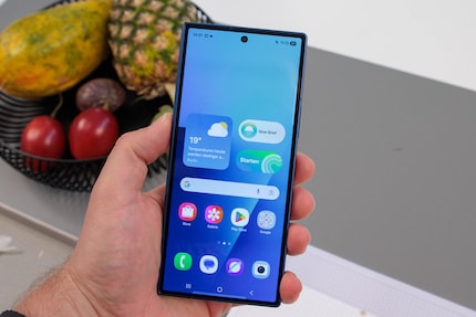 Une fois replié, le Fold7 a les dimensions d'un smartphone classique.