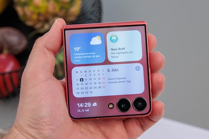 Il display esterno è diventato più grande.