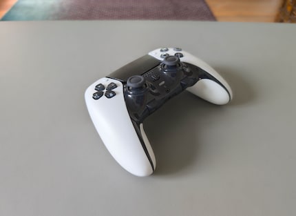 Sonys eigener Pro-Controller Dualsense Edge überzeugt, nur der Akku enttäuscht.